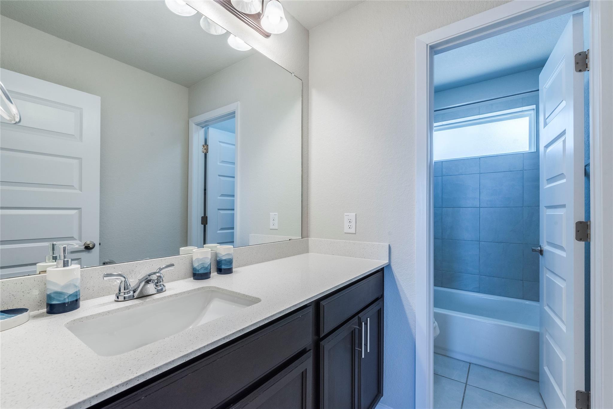 5629 Respinto Dr, Austin, TX 78747