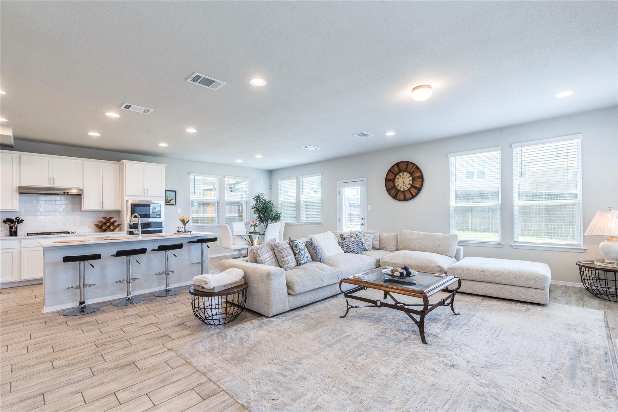 5629 Respinto Dr, Austin, TX 78747