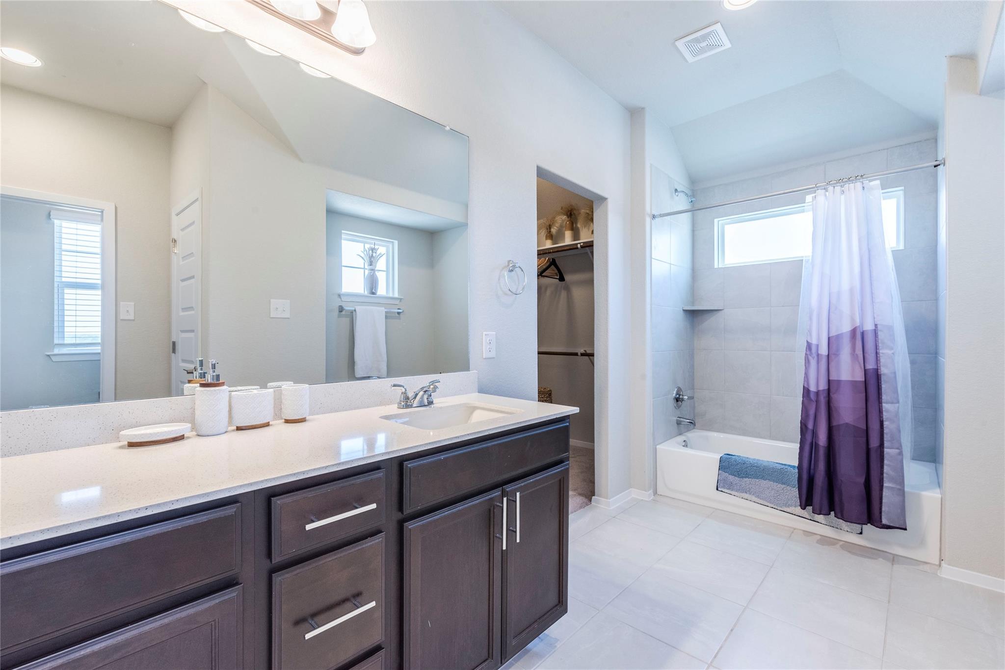 5629 Respinto Dr, Austin, TX 78747