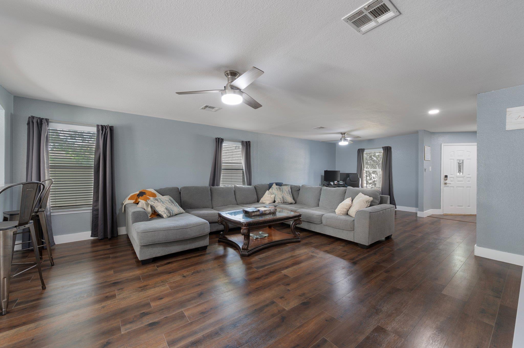 1013 Terrace Dr, Leander, TX 78641