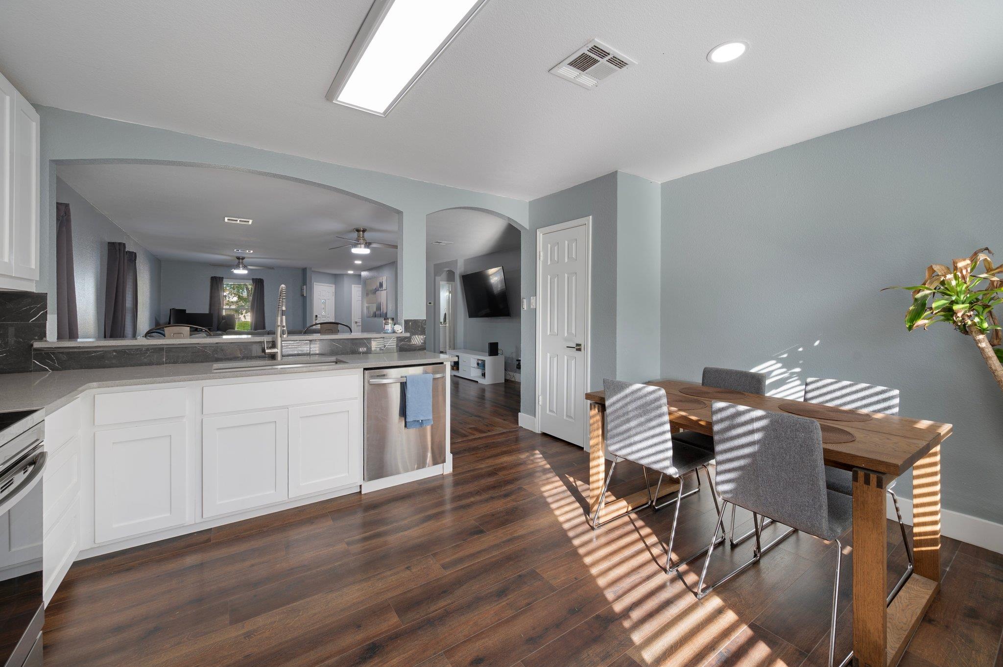 1013 Terrace Dr, Leander, TX 78641