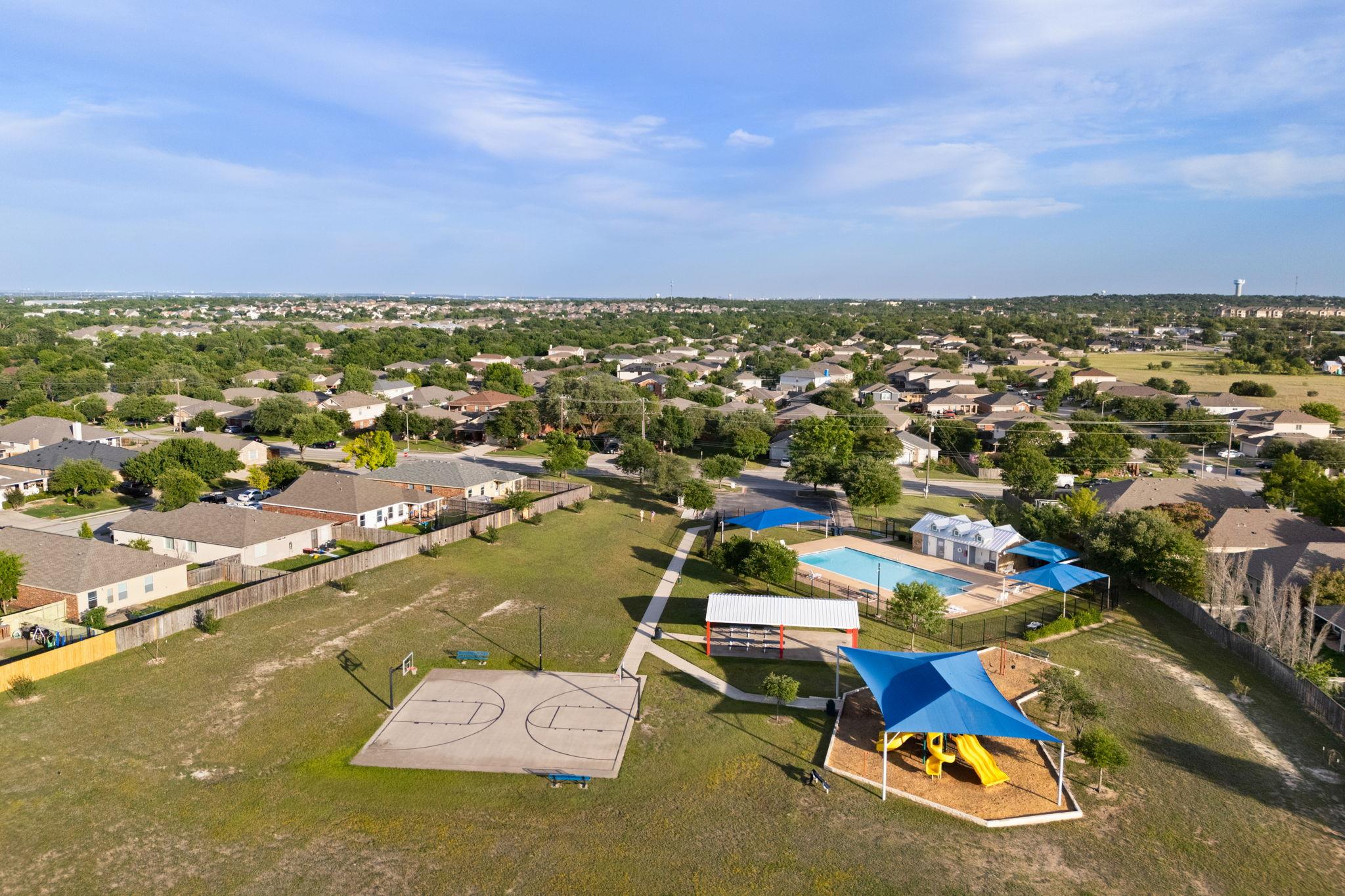 1013 Terrace Dr, Leander, TX 78641