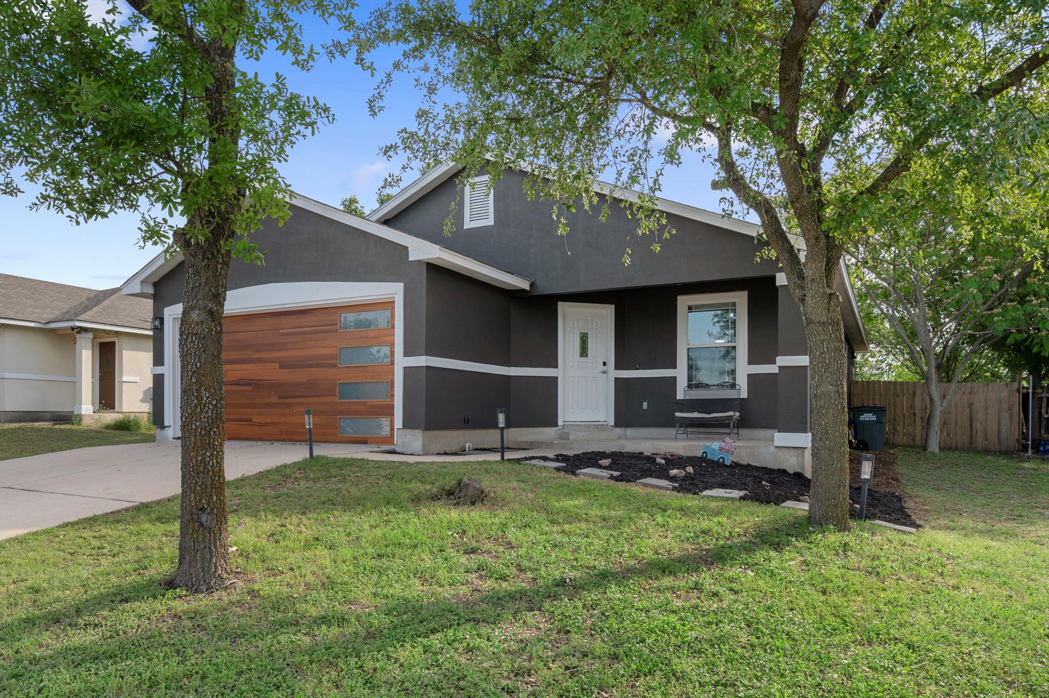 1013 Terrace Dr, Leander, TX 78641