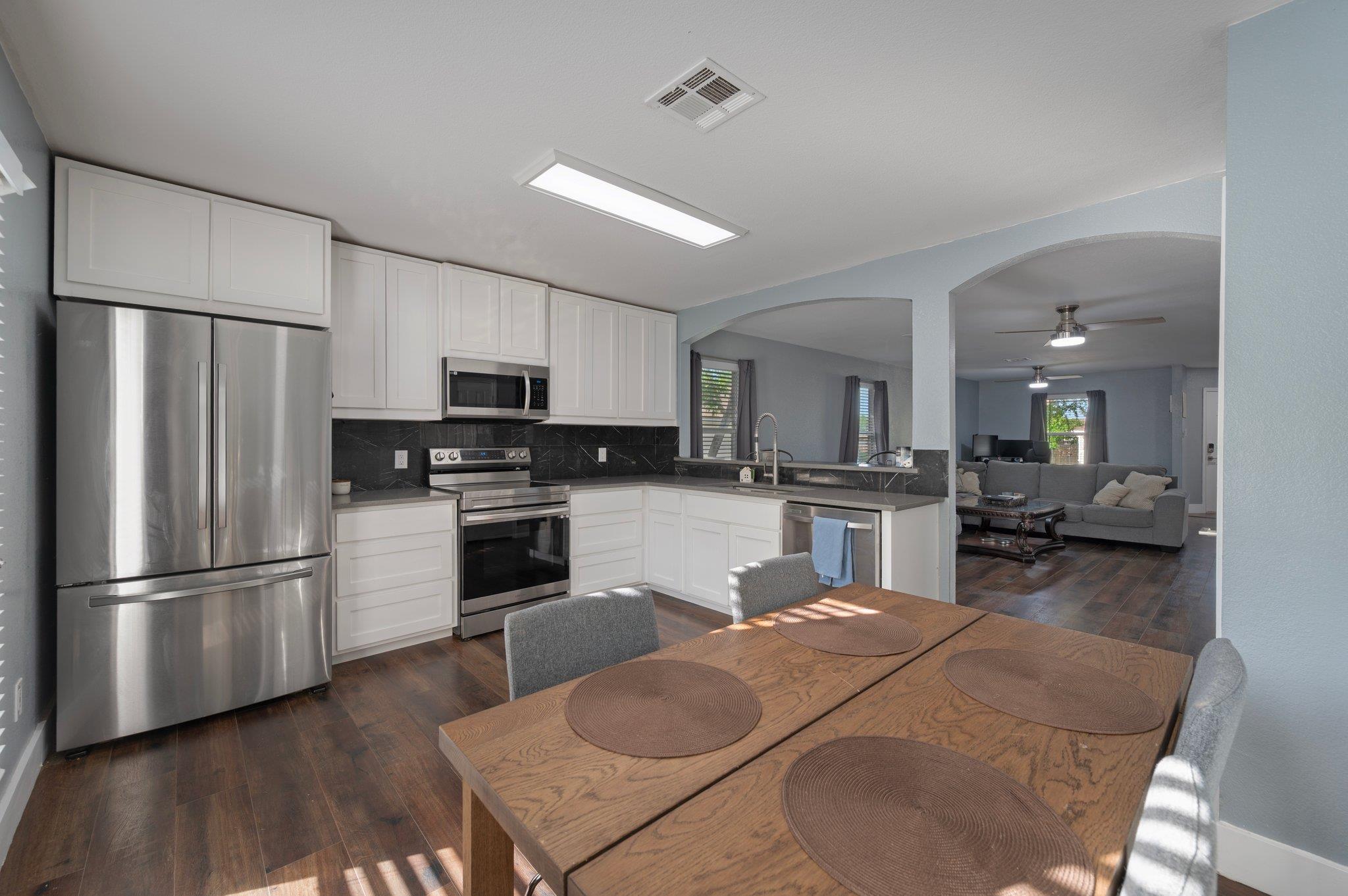 1013 Terrace Dr, Leander, TX 78641