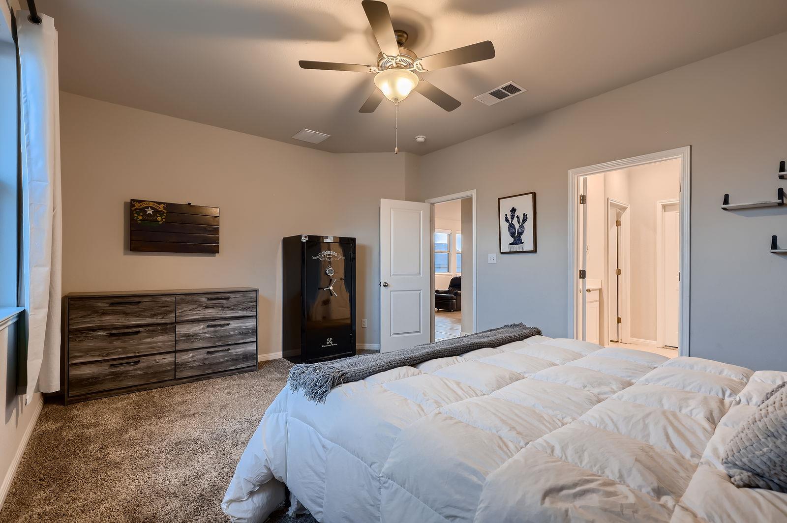 233 McFarland St, Georgetown, TX 78628