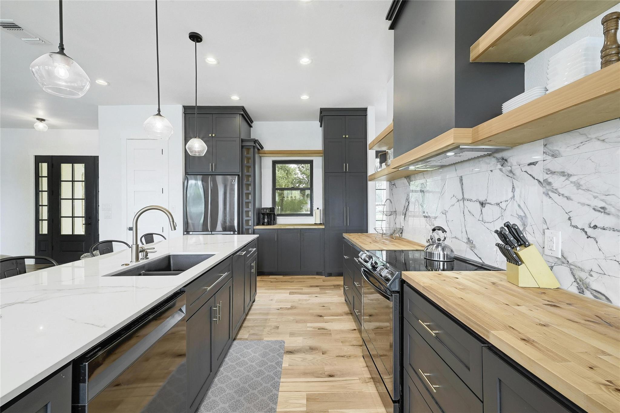 26701 Blue Cove Rd, Marble Falls, TX 78654