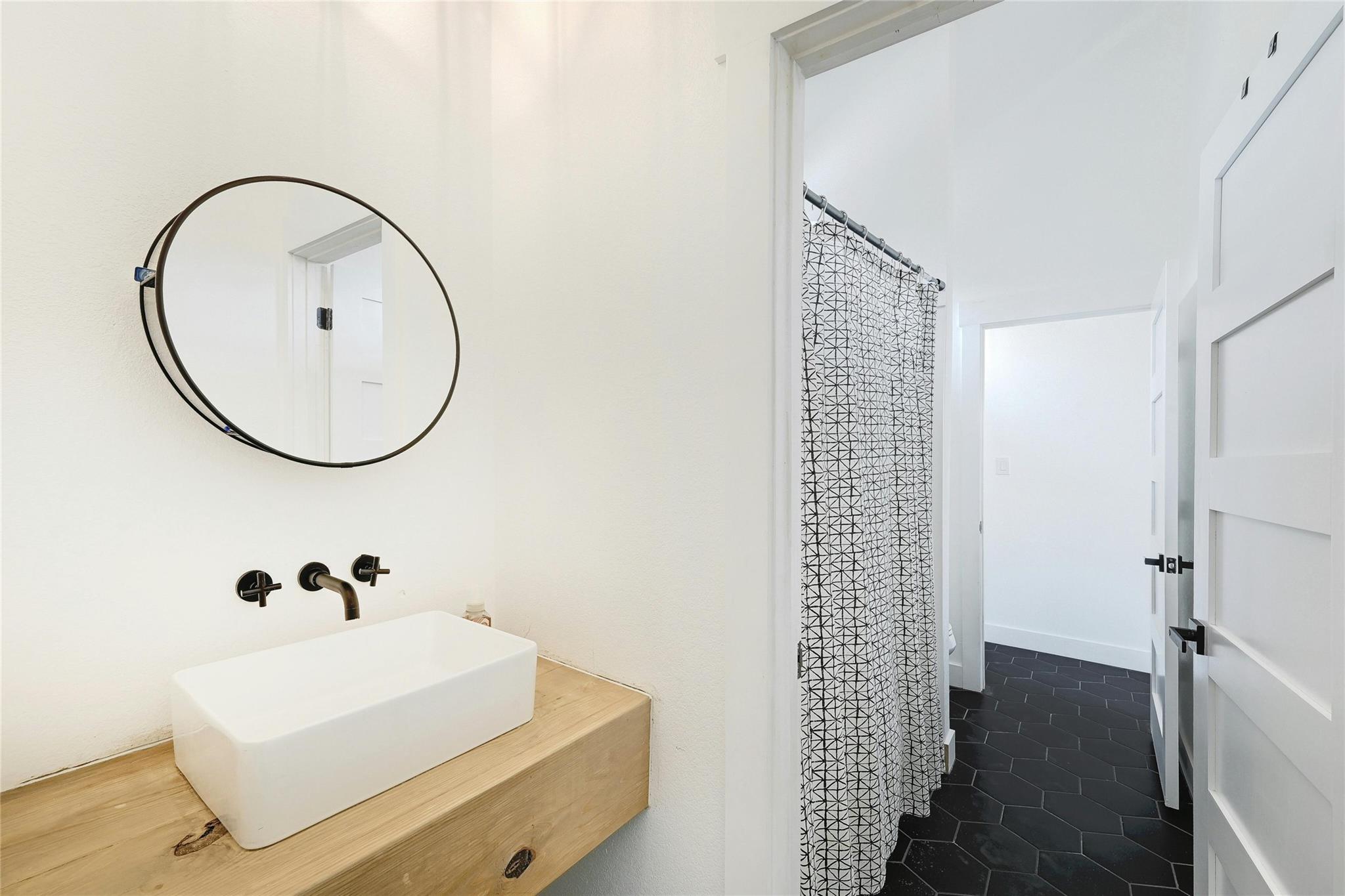 26701 Blue Cove Rd, Marble Falls, TX 78654