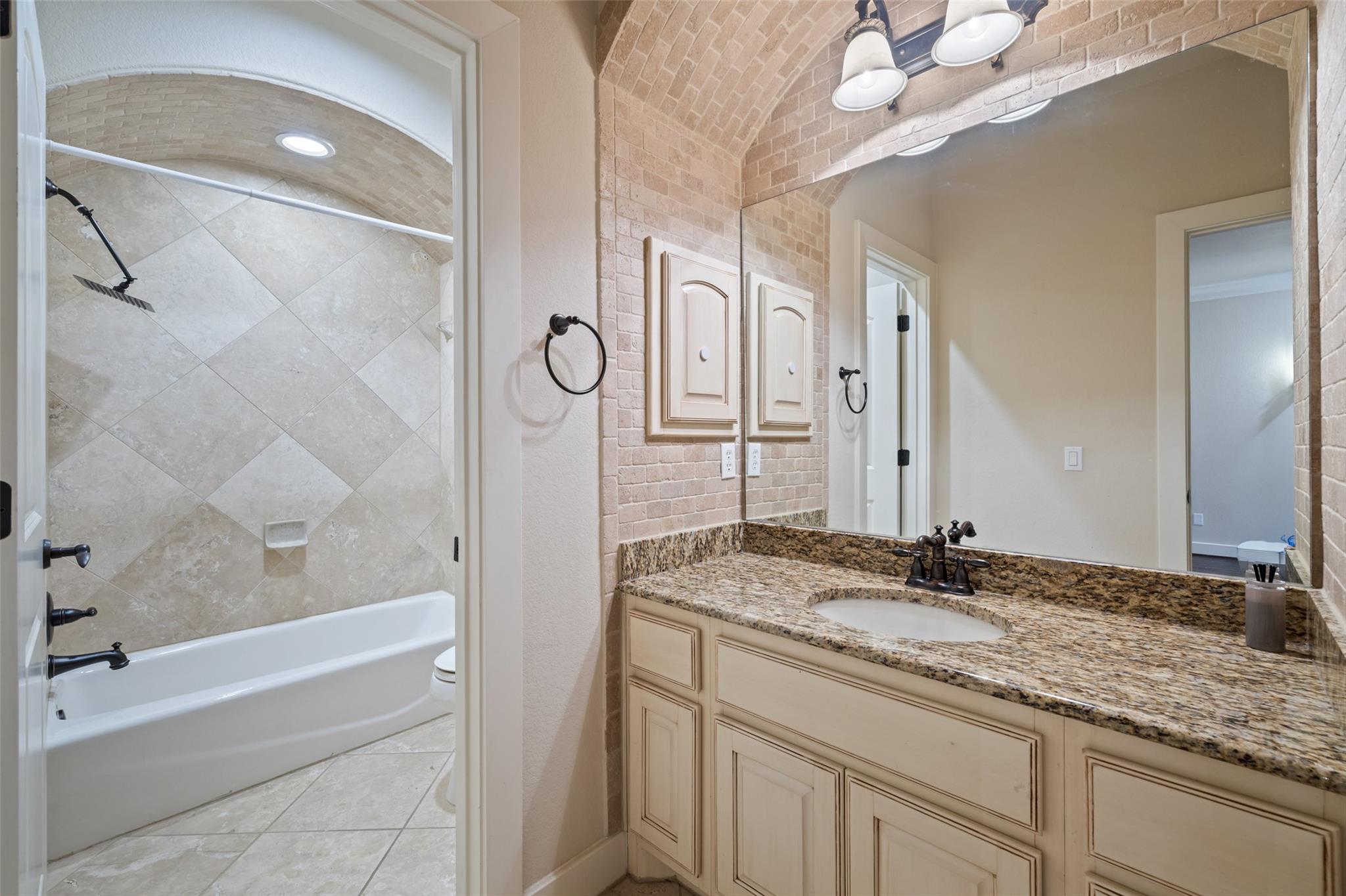 1036 Liberty Park Dr # 401/4A, Austin, TX 78746