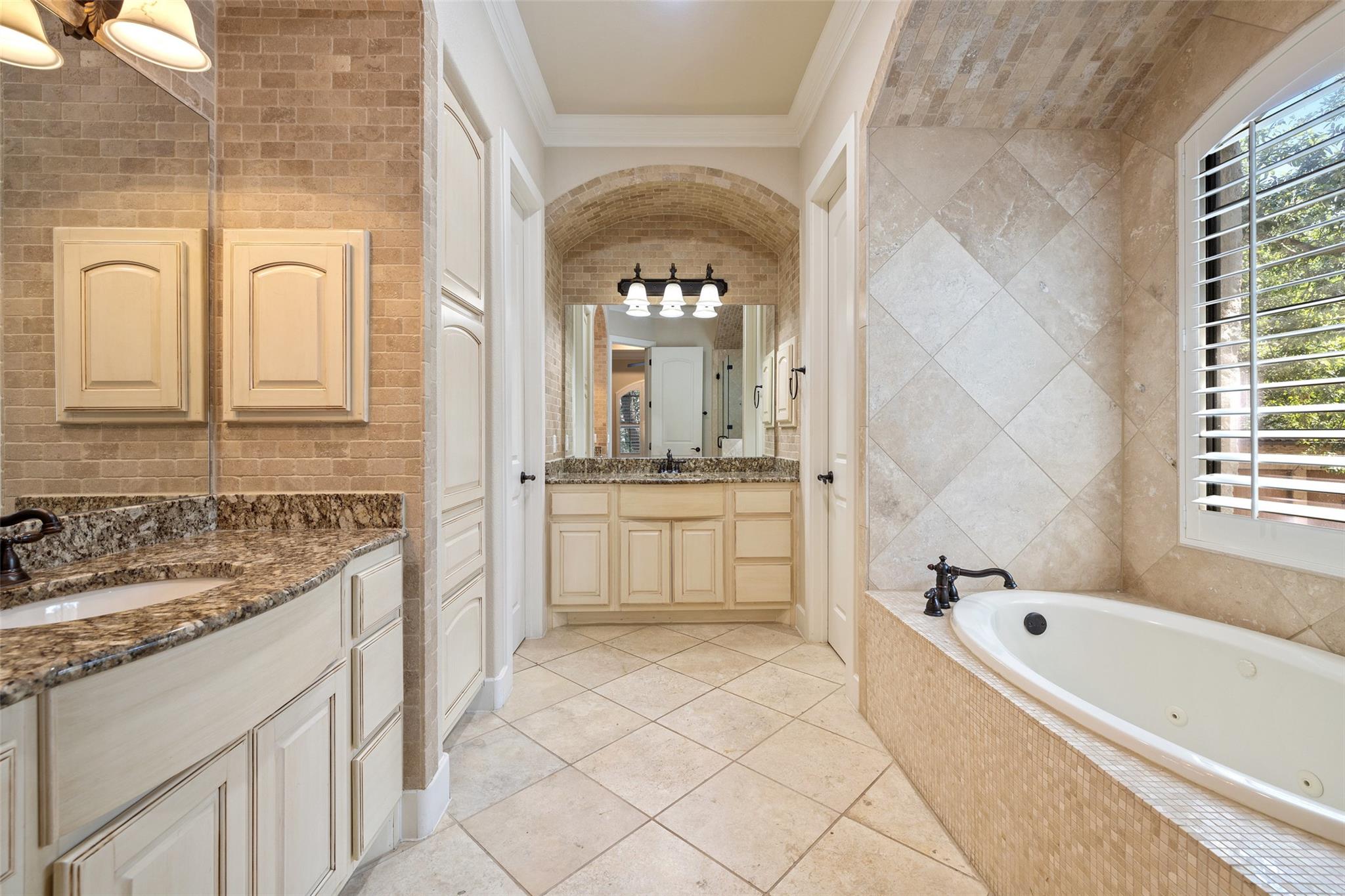 1036 Liberty Park Dr # 401/4A, Austin, TX 78746