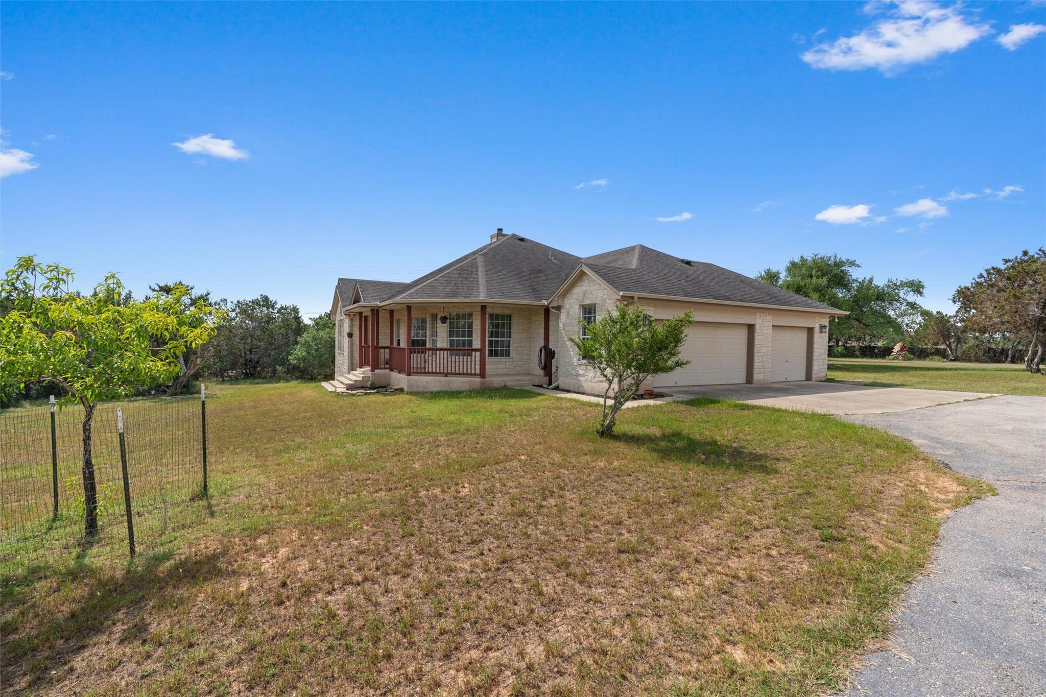 920 Barton Creek Dr, Dripping Springs, TX 78620