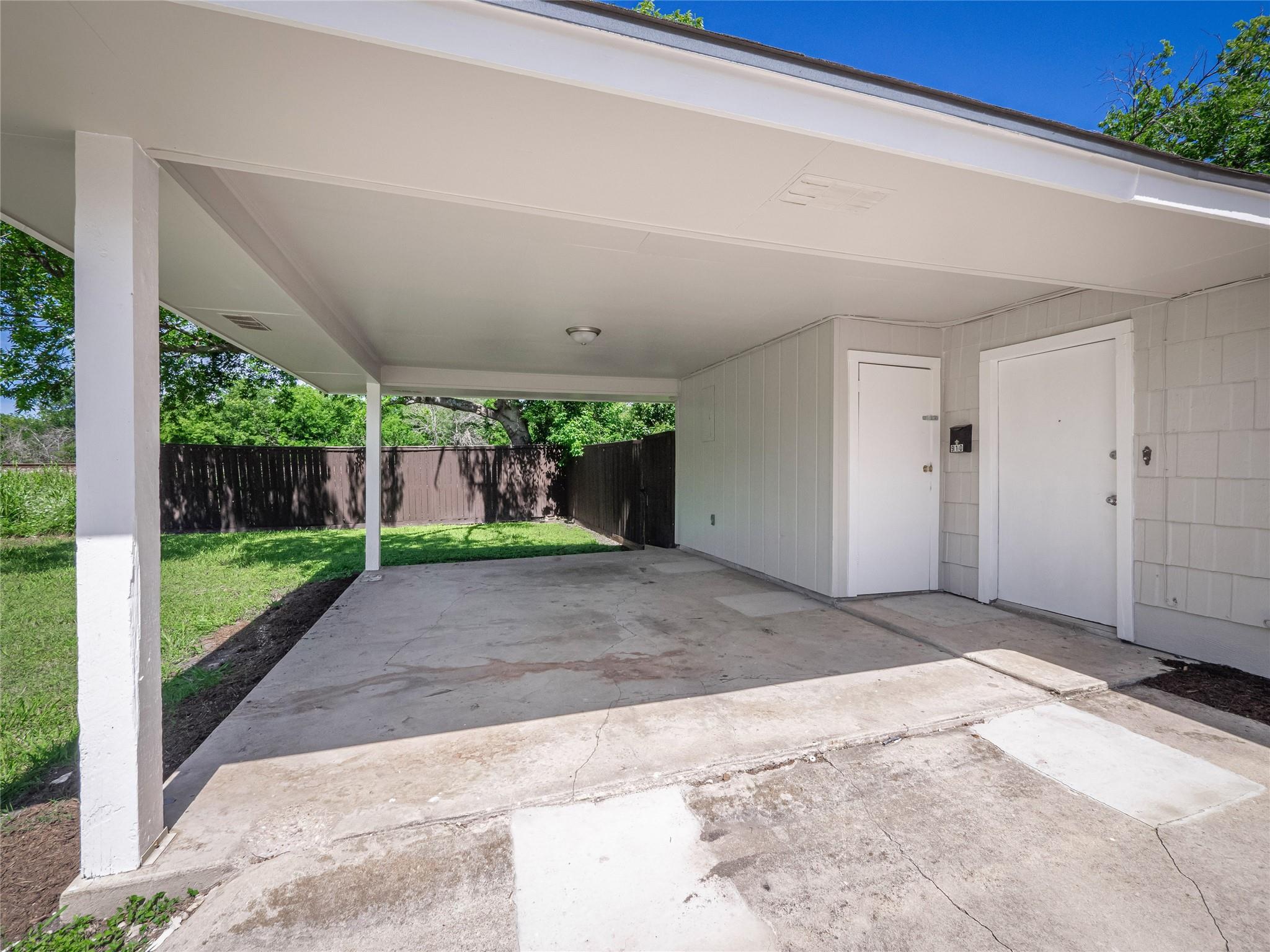 910 W Lamar Ave, Temple, TX 76501