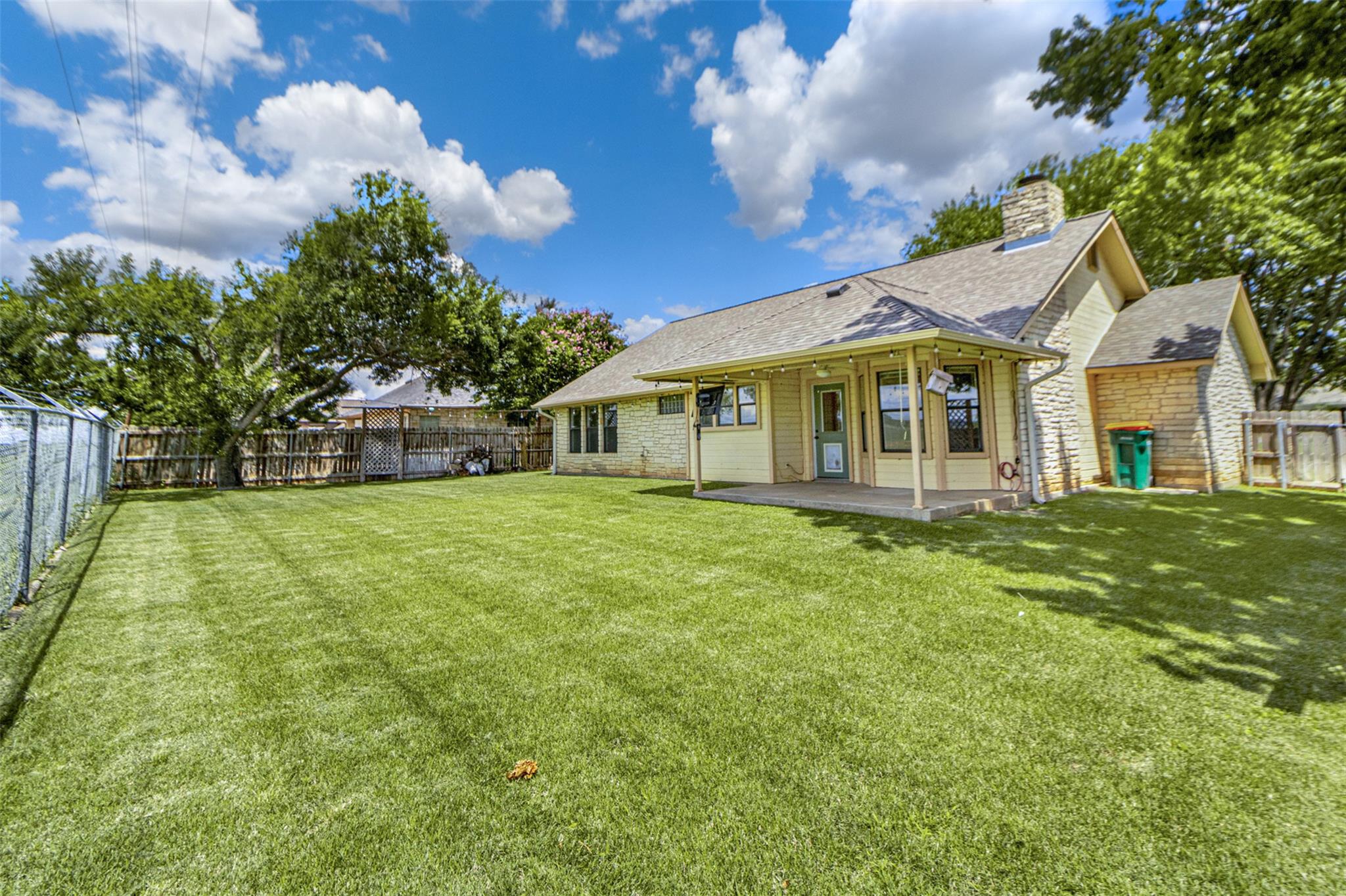 160 Turkey Run, Meadowlakes, TX 78654