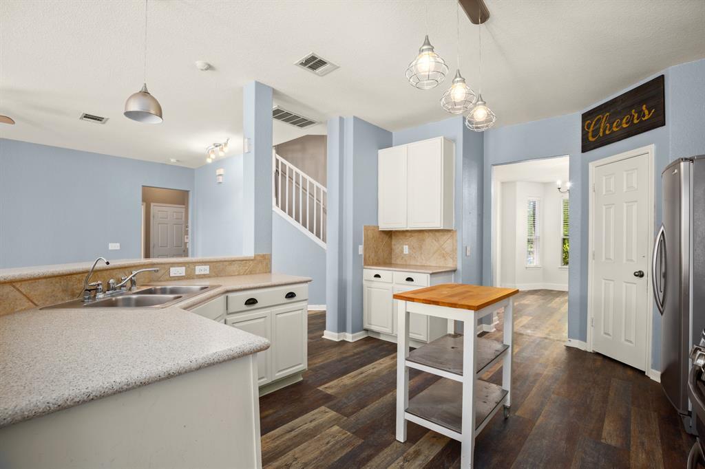 717 Adler Falls Ln, Round Rock, TX 78665