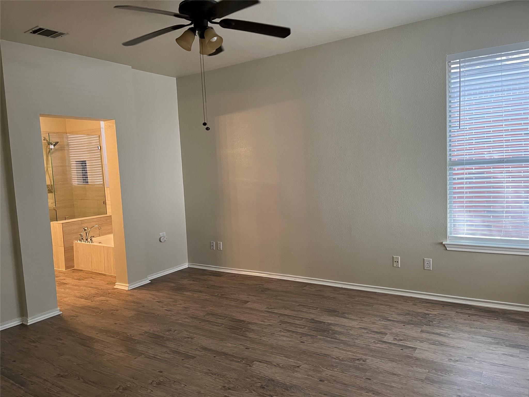813 Black Locust Dr, Pflugerville, TX 78660