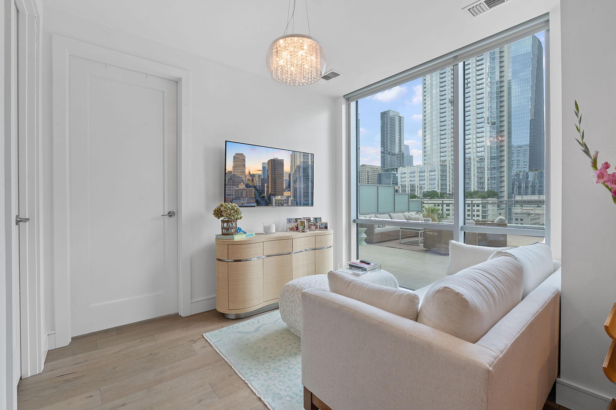 222 West Ave # 1001, Austin, TX 78701