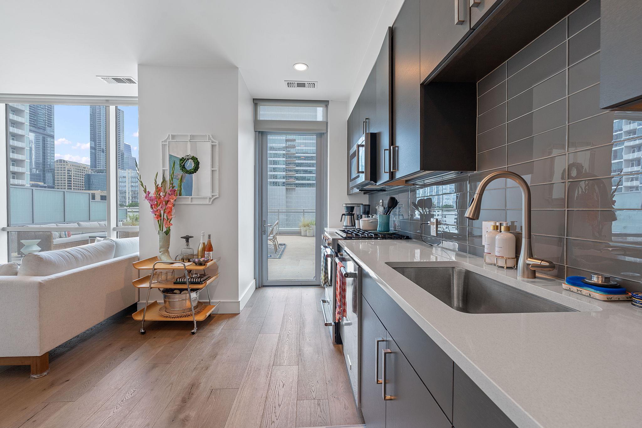 222 West Ave # 1001, Austin, TX 78701