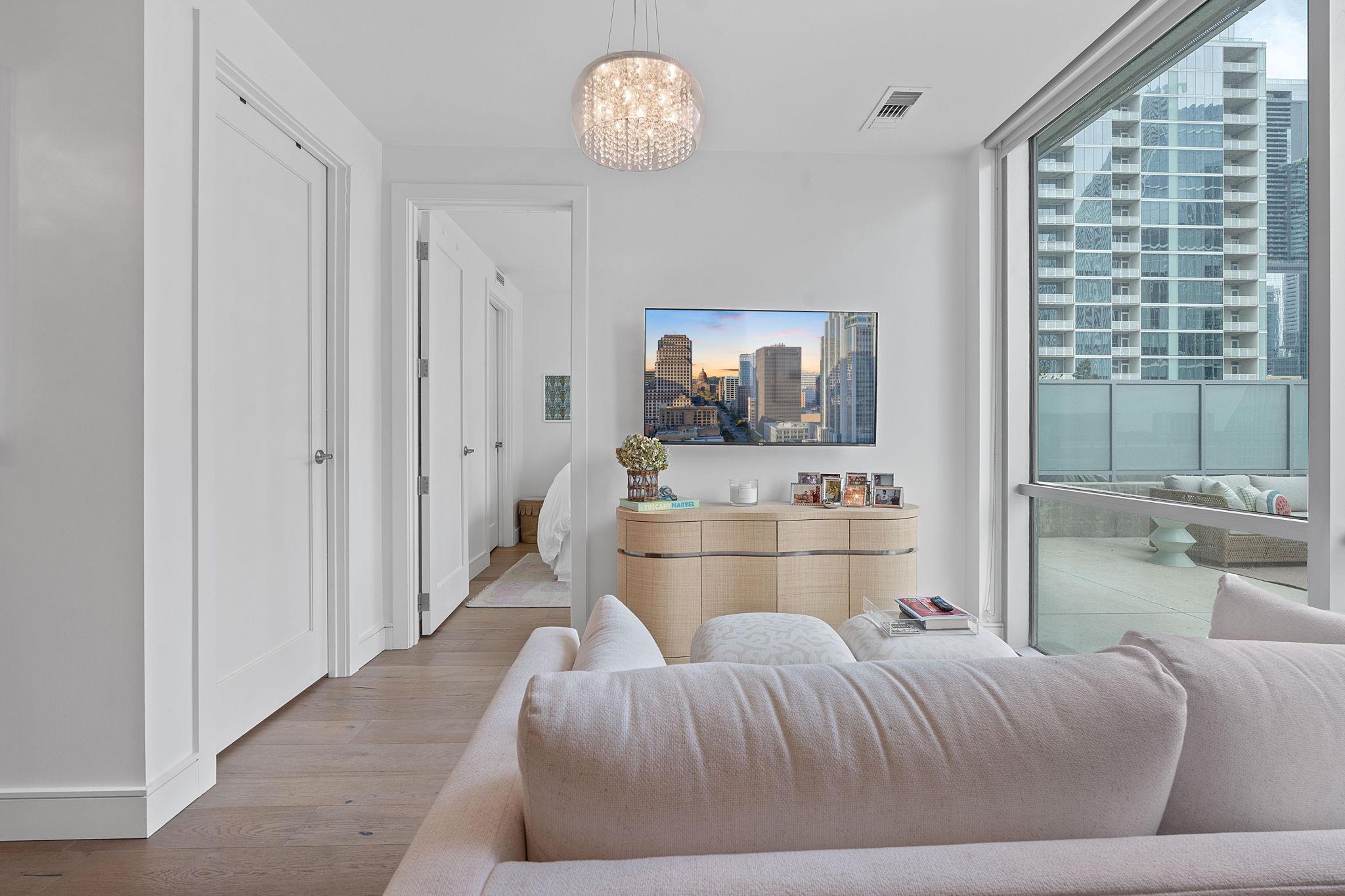 222 West Ave # 1001, Austin, TX 78701