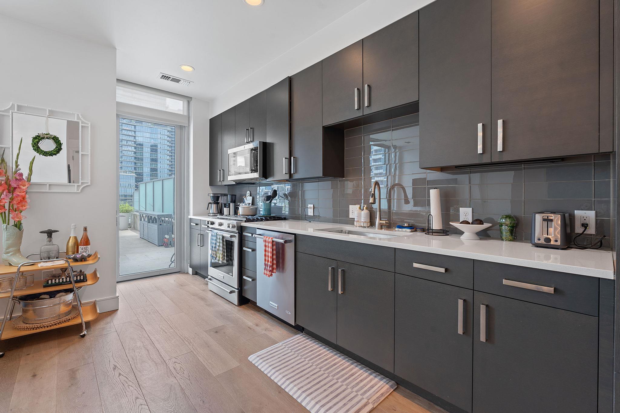 222 West Ave # 1001, Austin, TX 78701