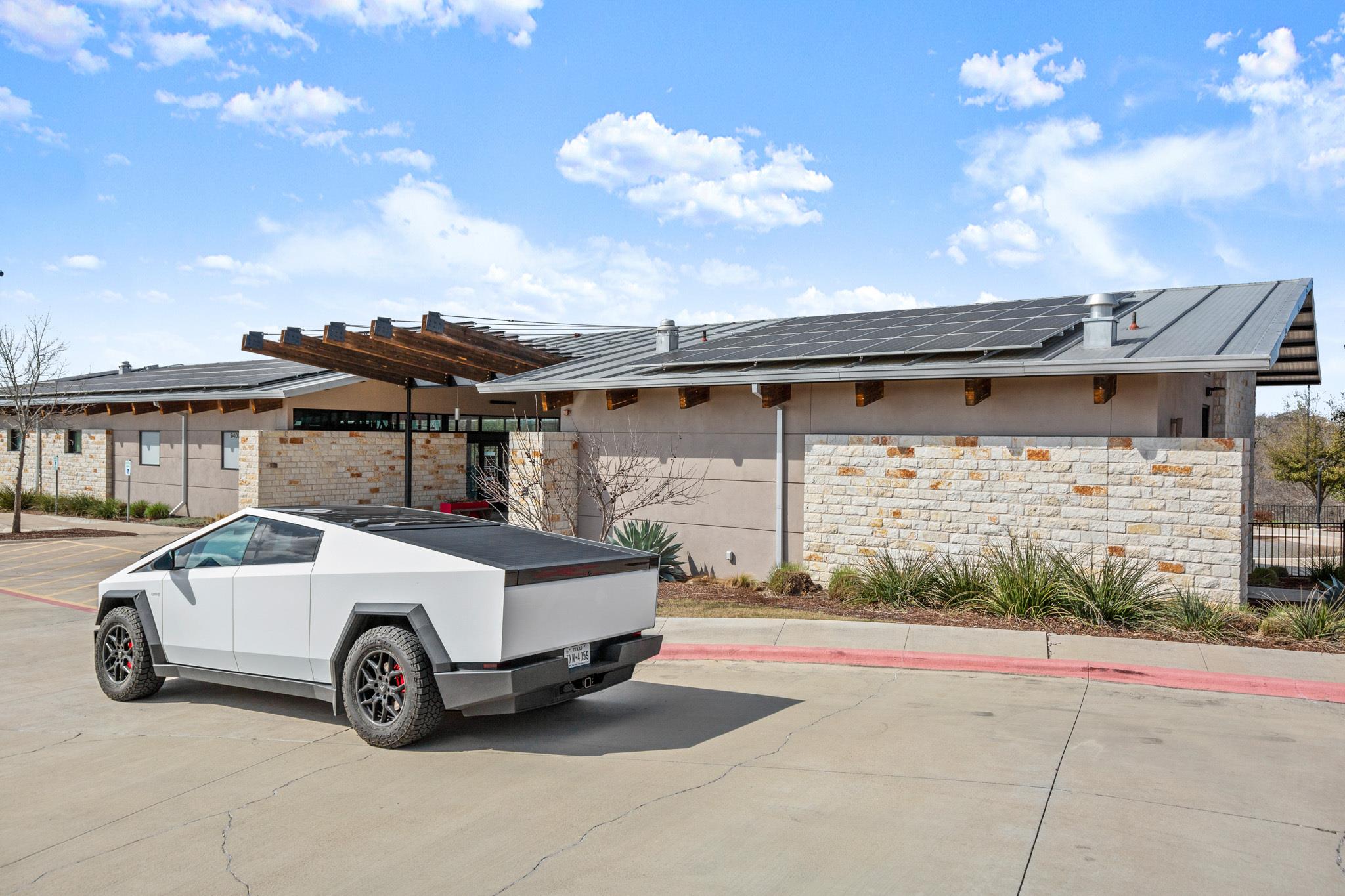 9825 Evening Canopy Dr, Manor, TX 78653