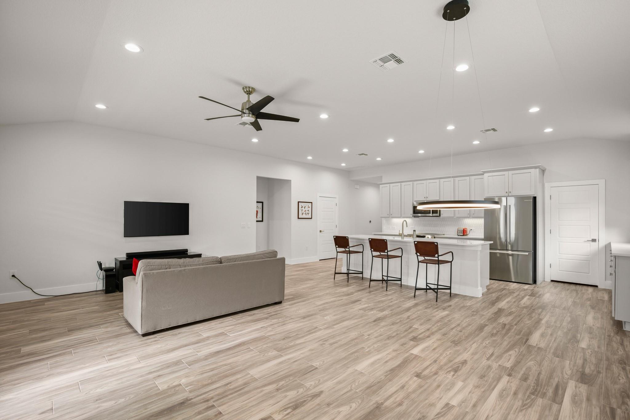 9825 Evening Canopy Dr, Manor, TX 78653
