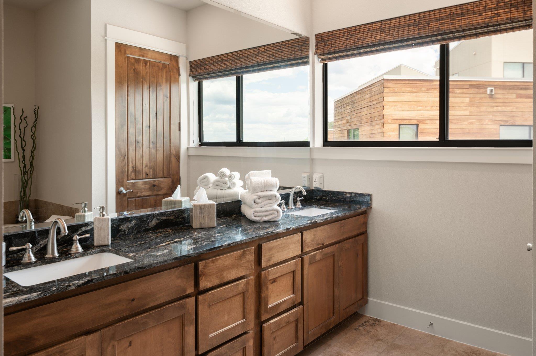 1101 Ivean Pearson Rd # E201, Leander, TX 78645