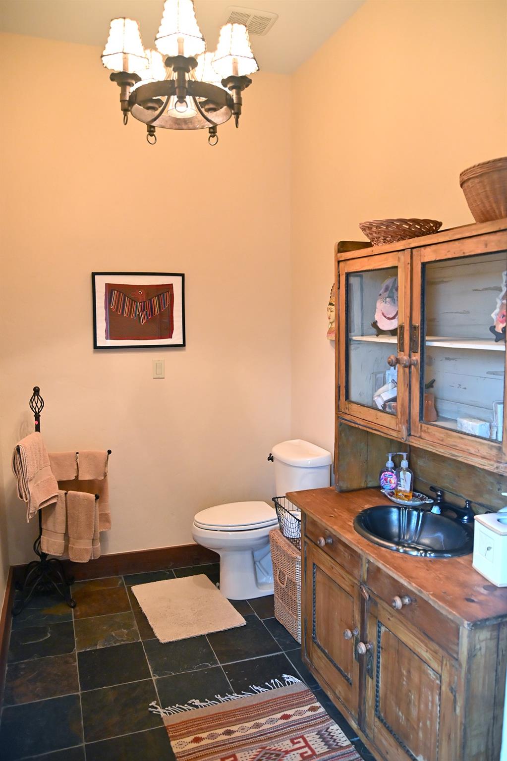 5904 Old Yoakum Rd, Cuero, TX 77954