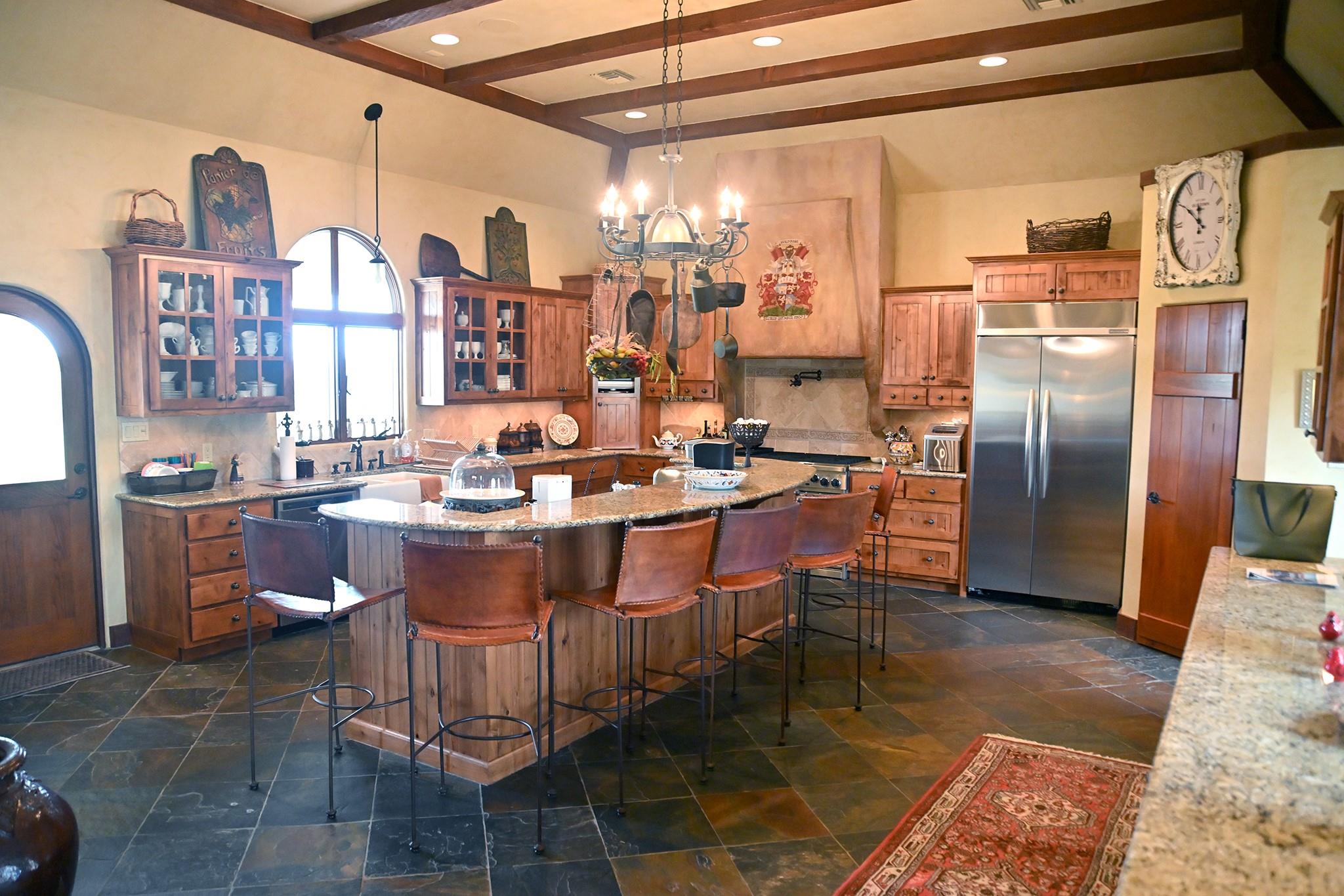 5904 Old Yoakum Rd, Cuero, TX 77954