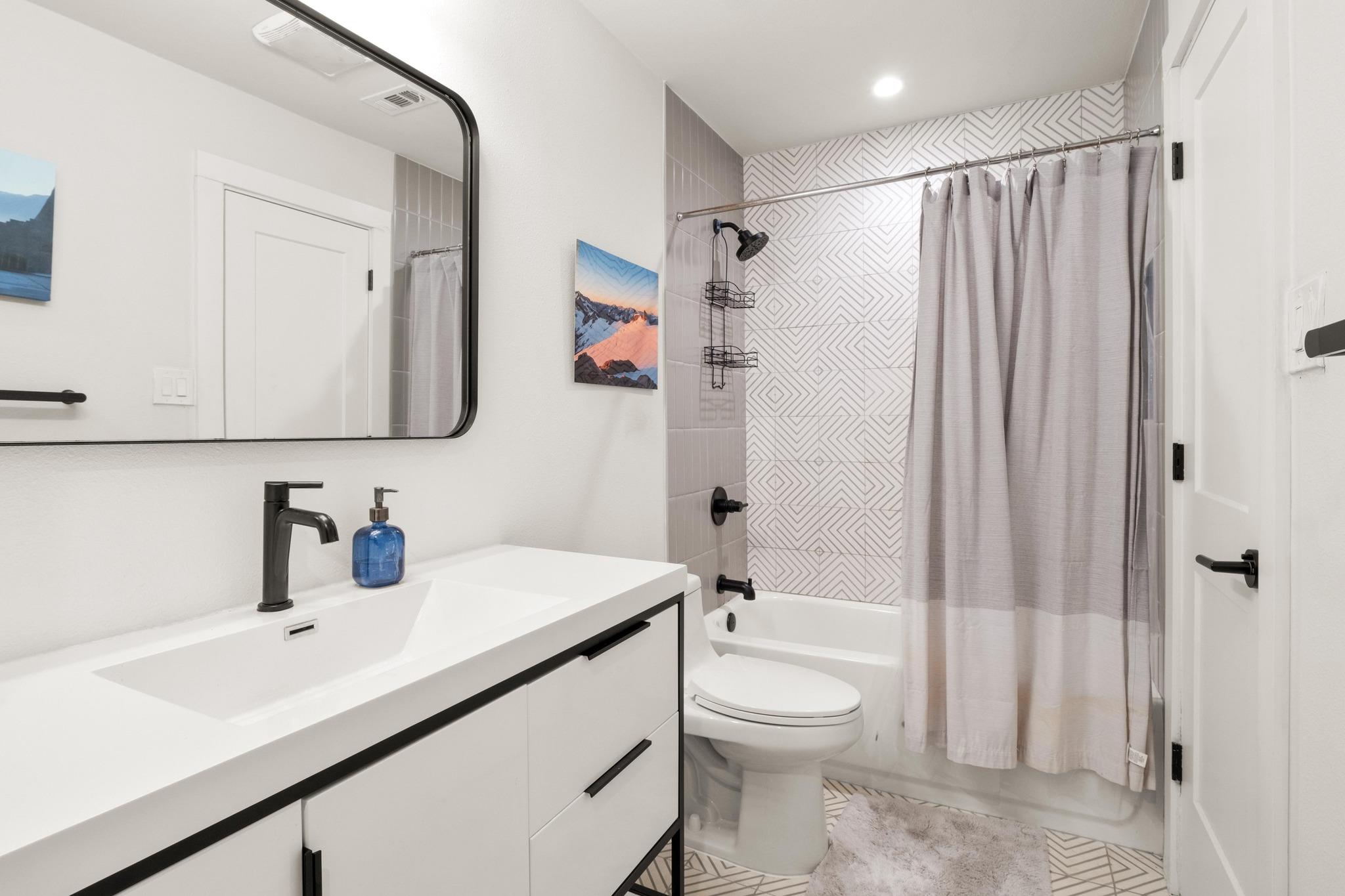 1213 Hollow Creek Dr # 3, Austin, TX 78704