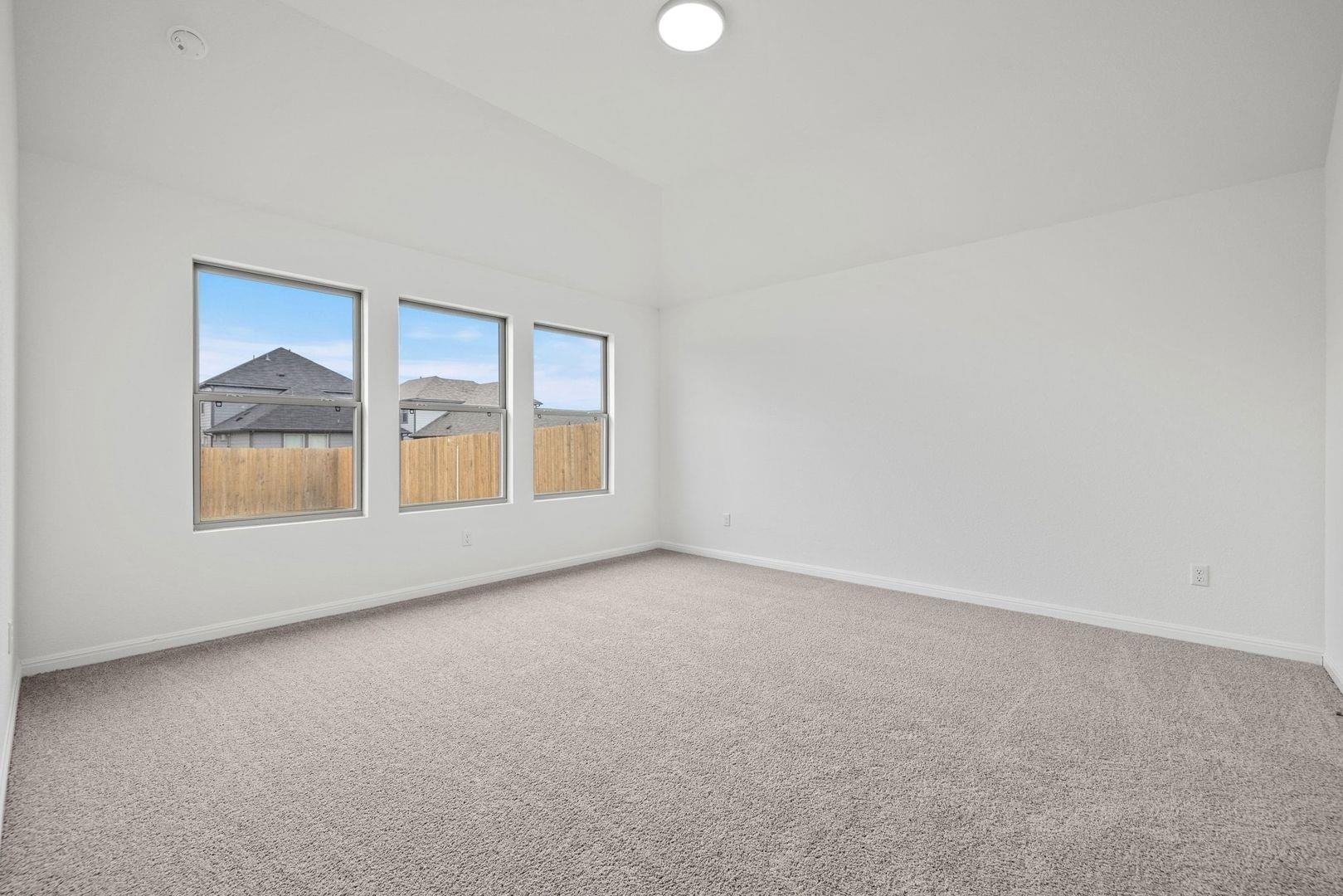 200 Hidalgo Ln, Elgin, TX 78621