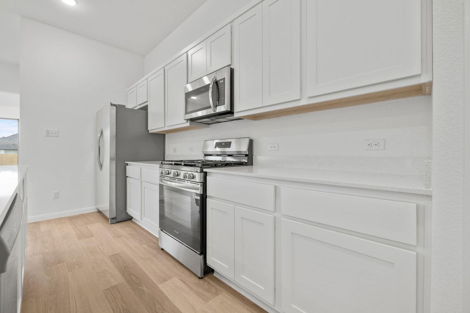 200 Hidalgo Ln, Elgin, TX 78621