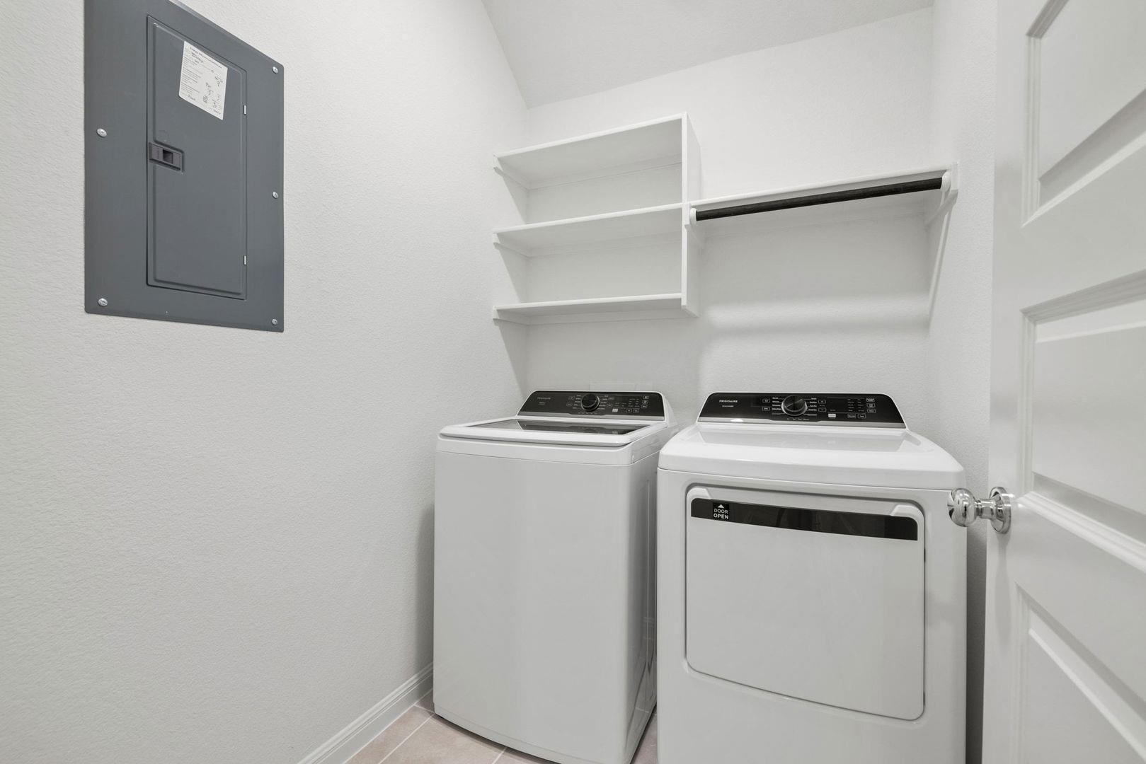 200 Hidalgo Ln, Elgin, TX 78621