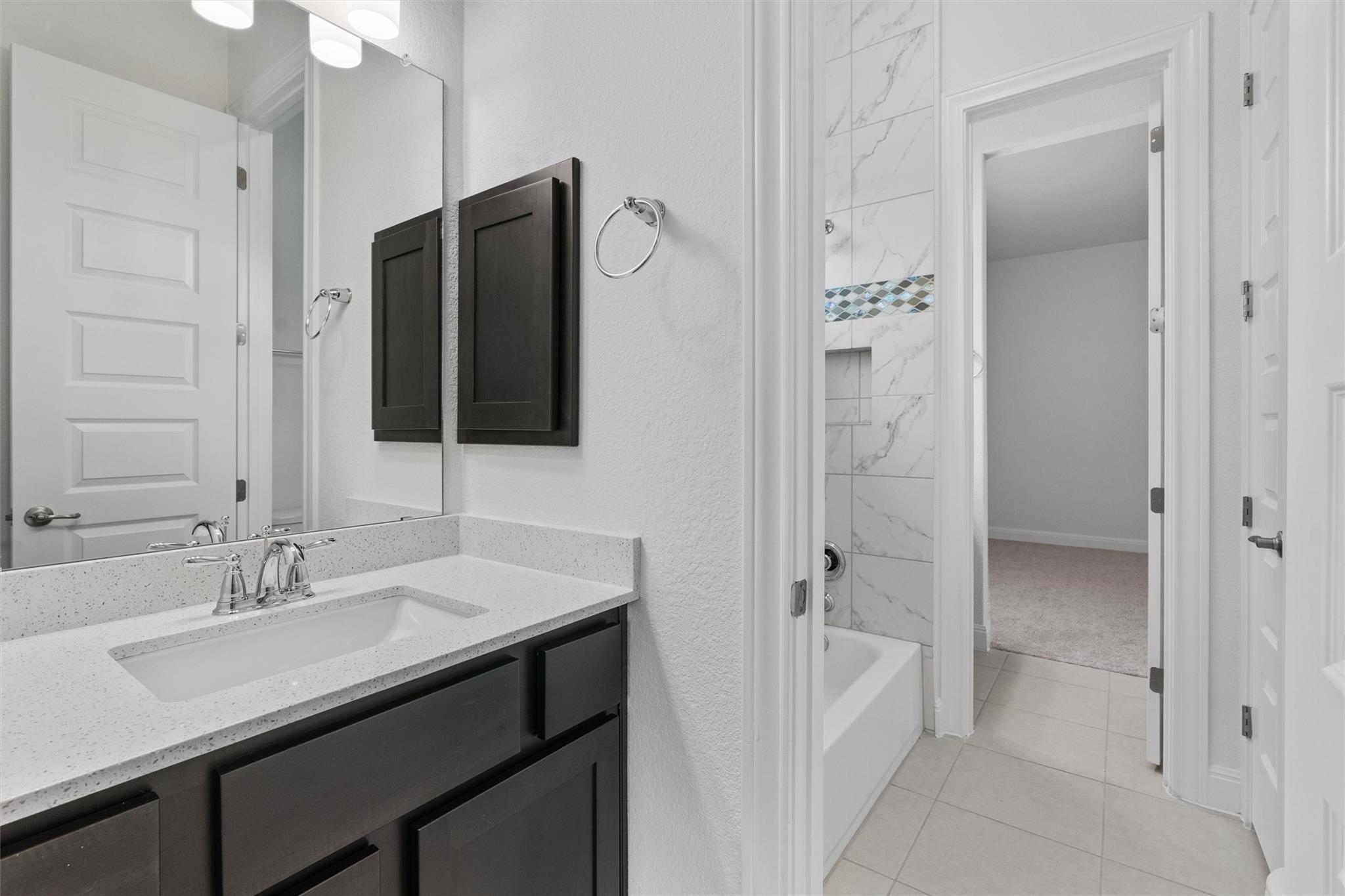 101 Woodstock Cir, Spicewood, TX 78669