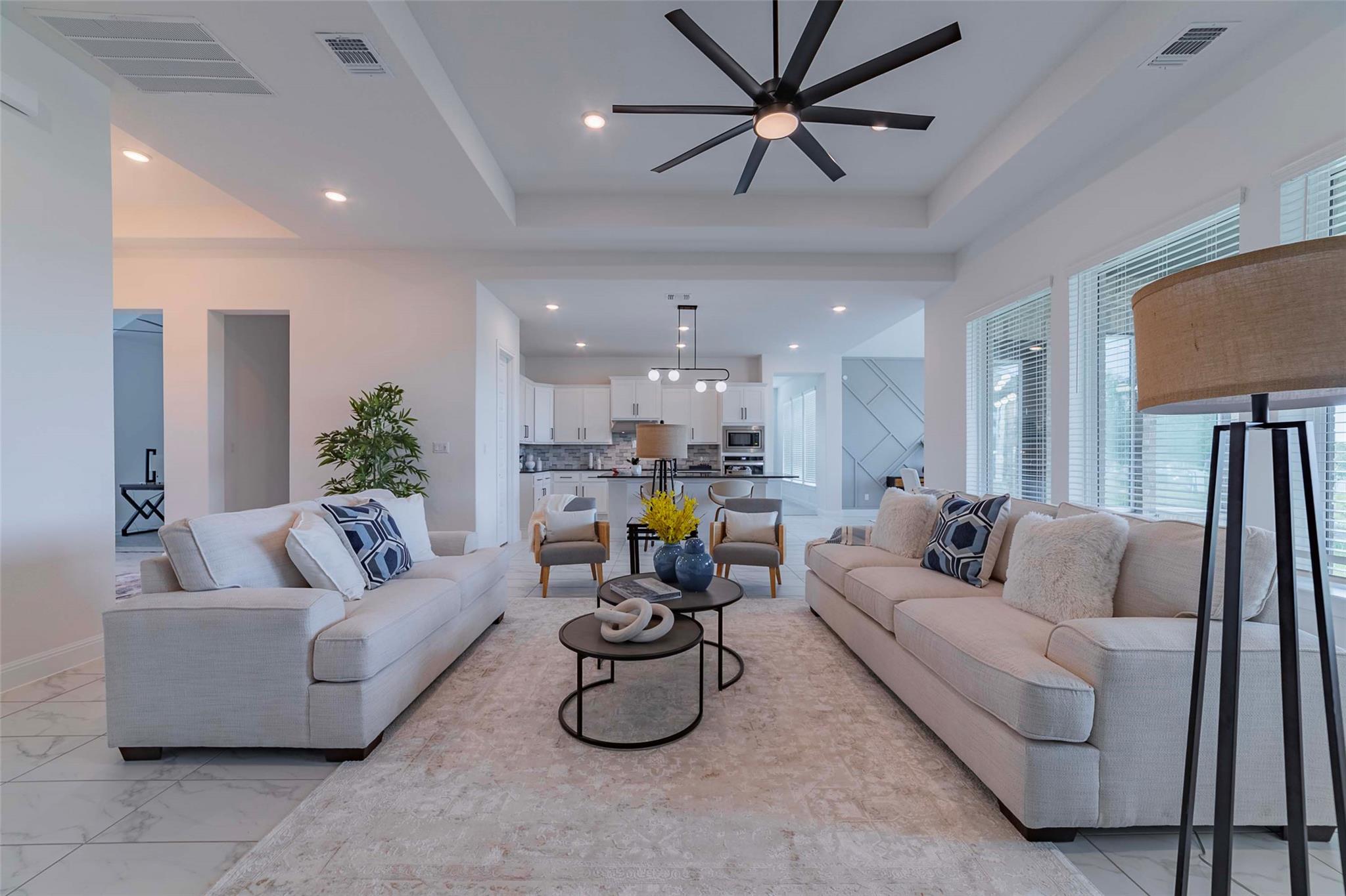 101 Woodstock Cir, Spicewood, TX 78669