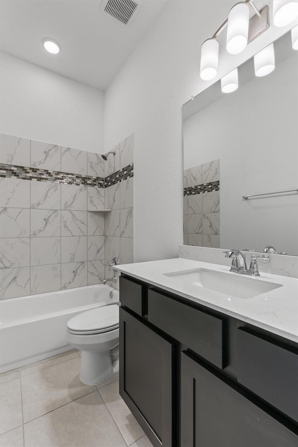 101 Woodstock Cir, Spicewood, TX 78669