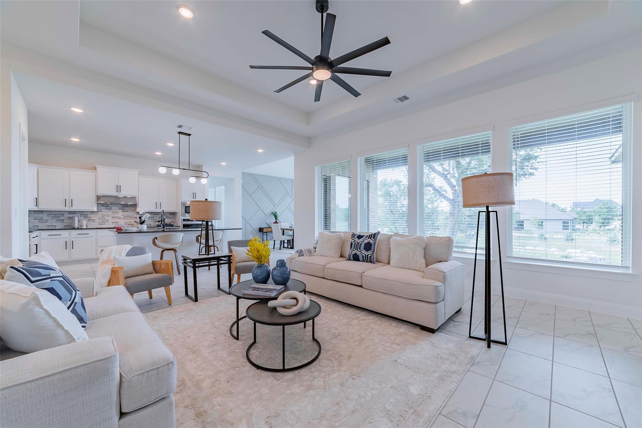 101 Woodstock Cir, Spicewood, TX 78669