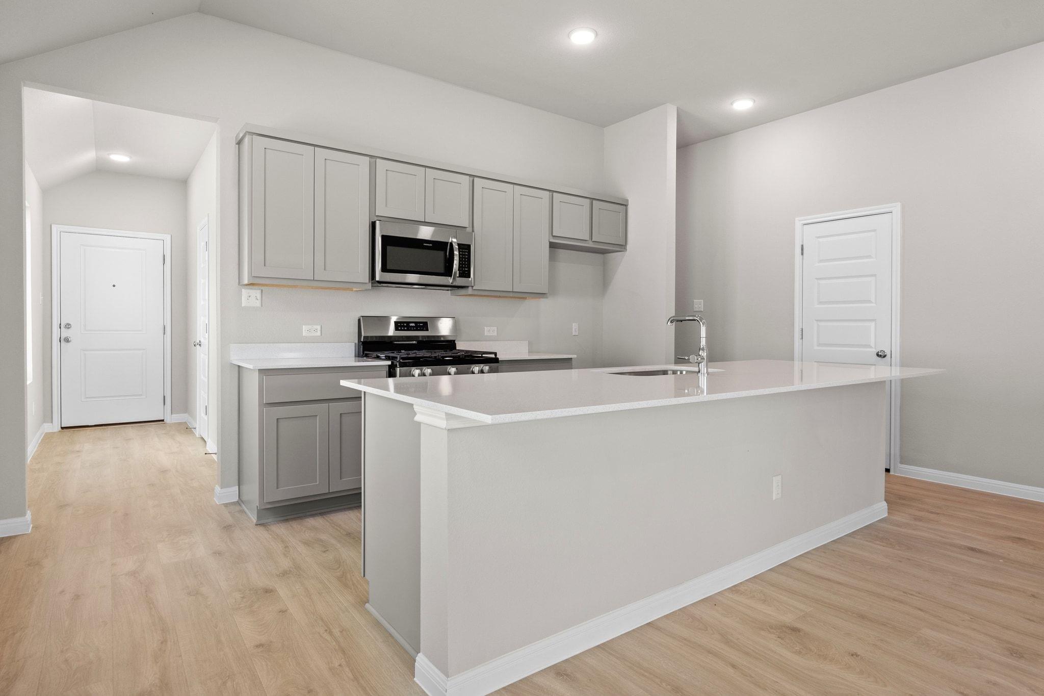 284 Bendecido Loop, Elgin, TX 78621