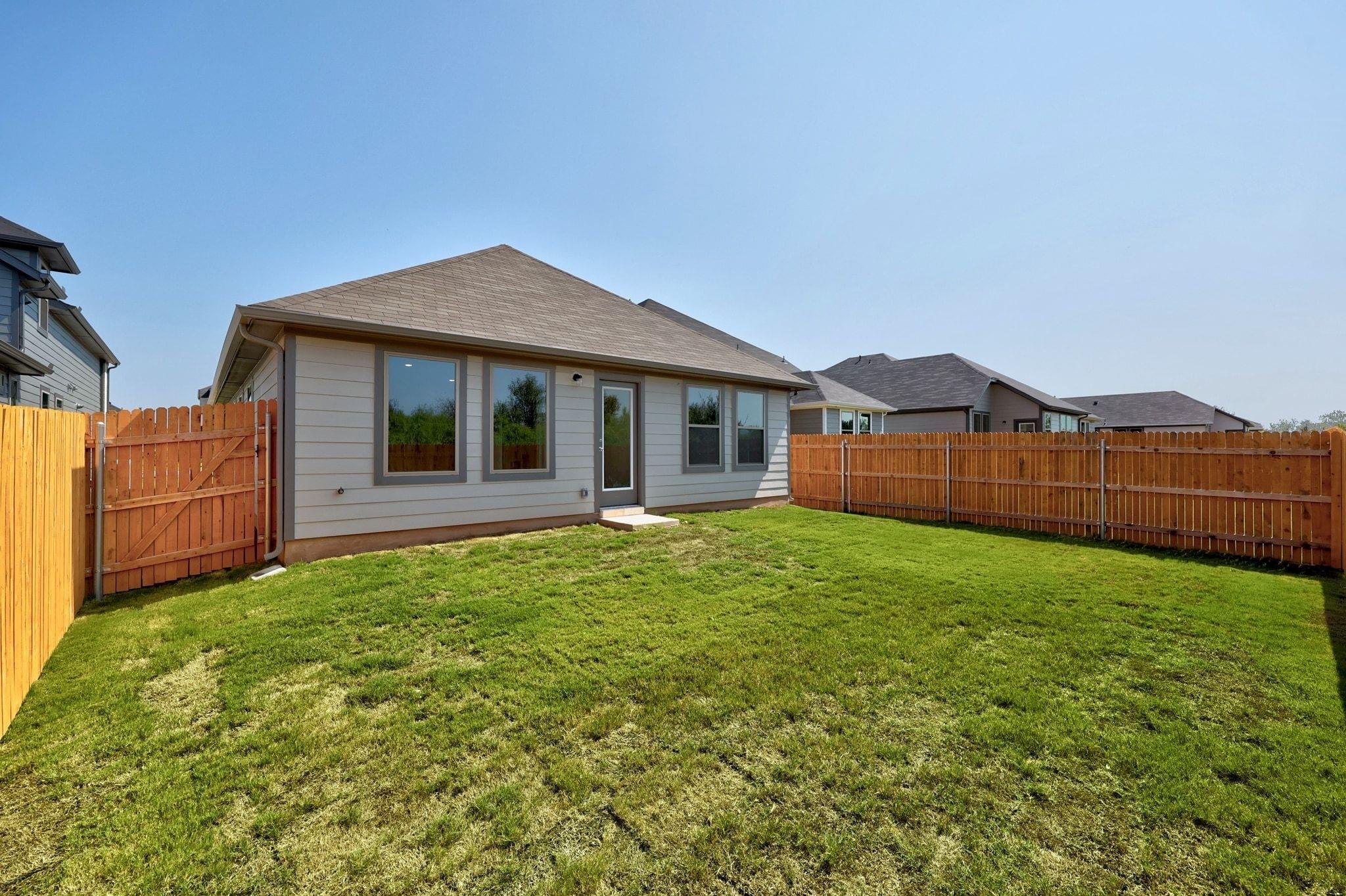 284 Bendecido Loop, Elgin, TX 78621