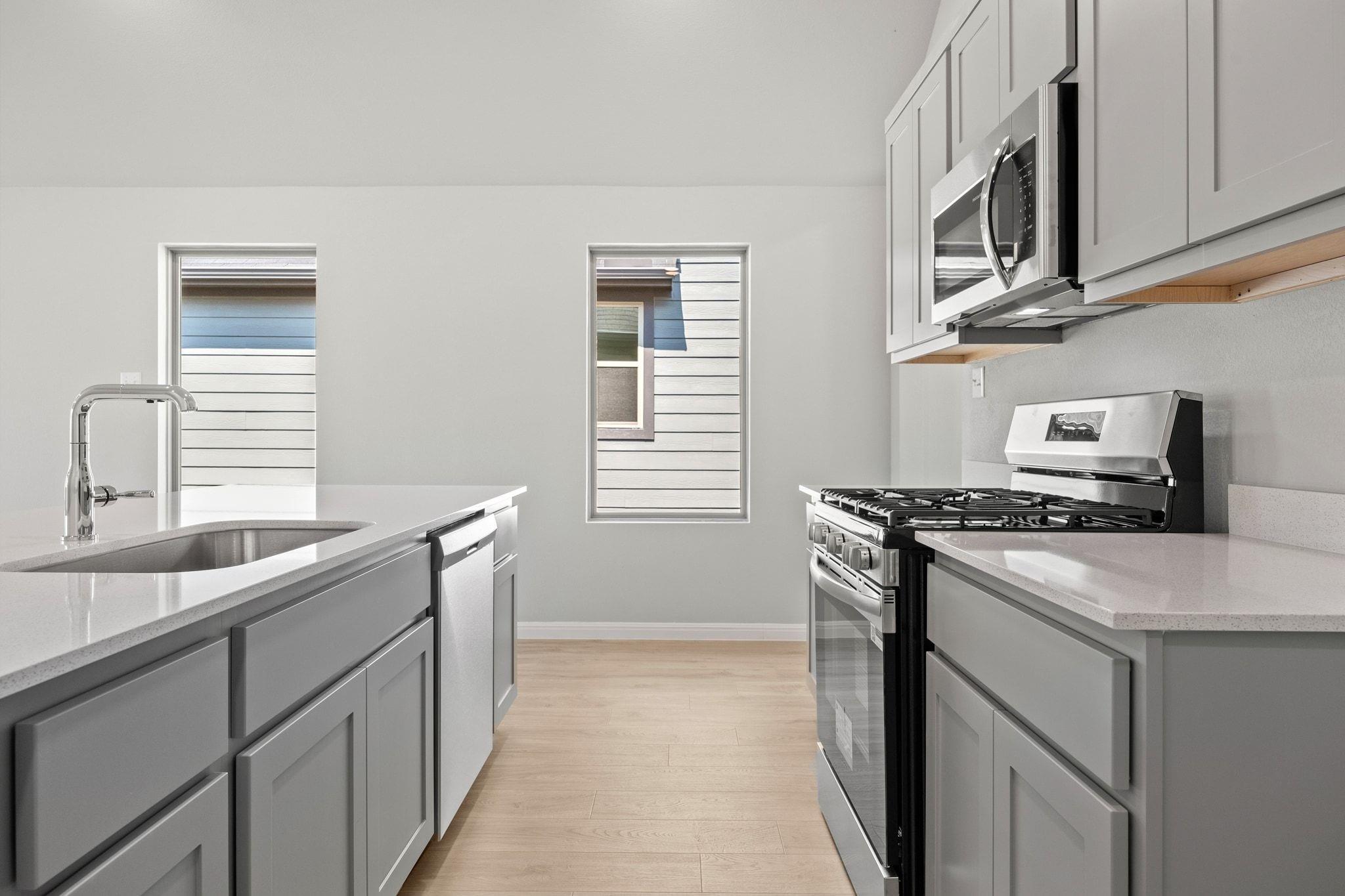 284 Bendecido Loop, Elgin, TX 78621