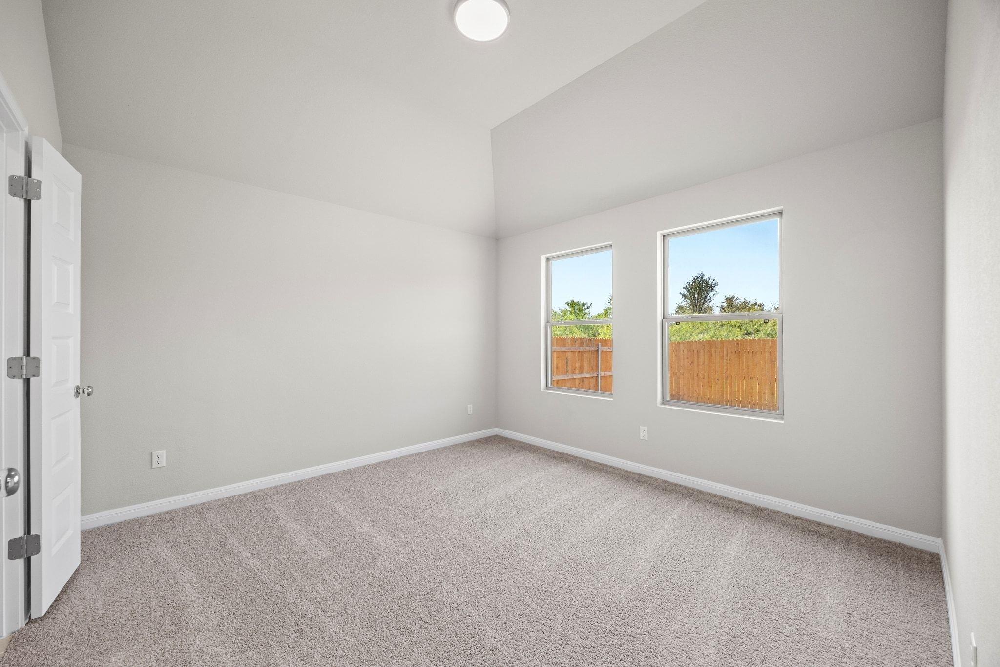 284 Bendecido Loop, Elgin, TX 78621