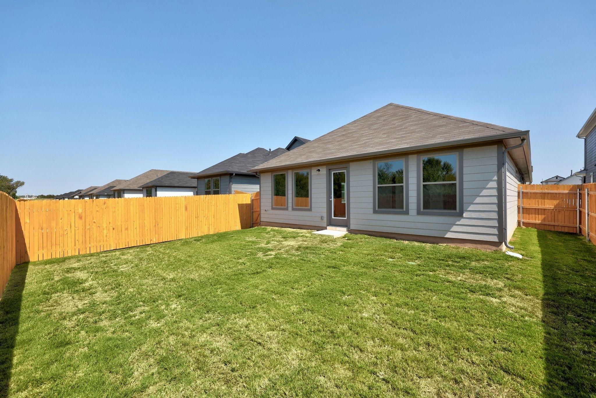 284 Bendecido Loop, Elgin, TX 78621