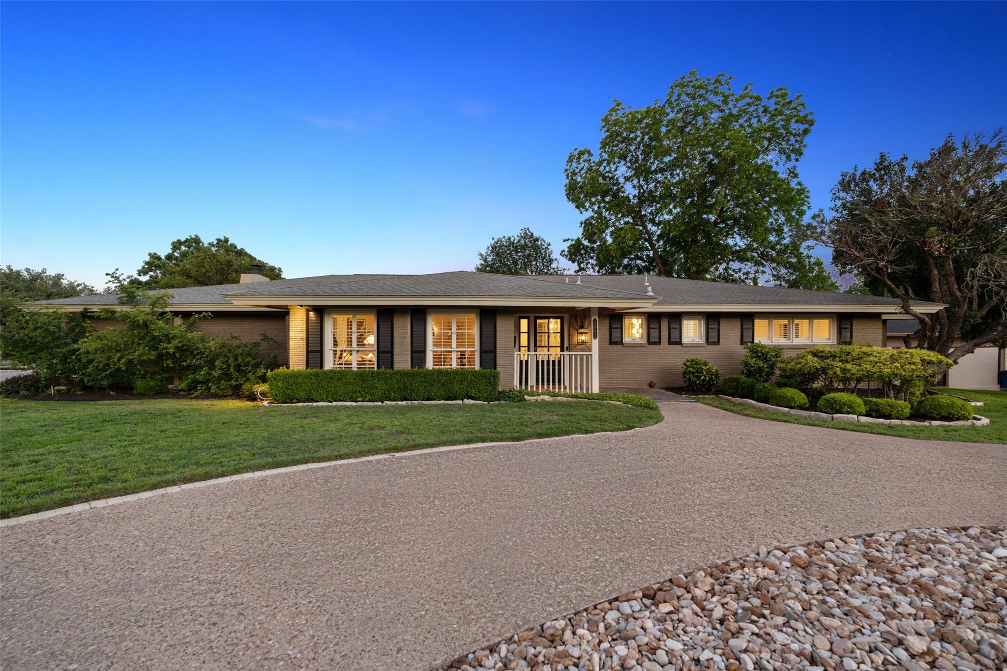 4607 Balcones Dr, Austin, TX 78731