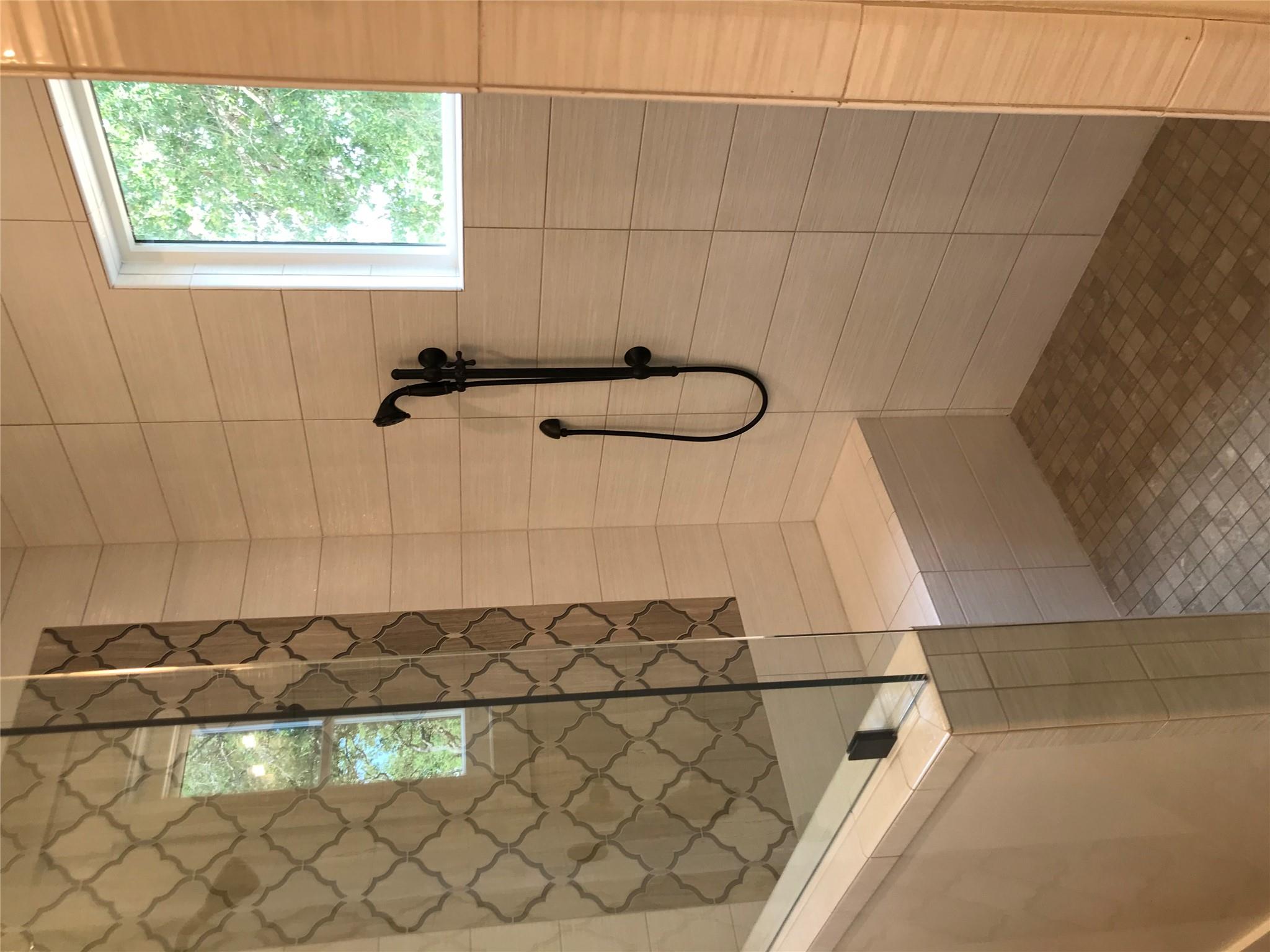 1402 Countryside Bnd, Fredericksburg, TX 78624