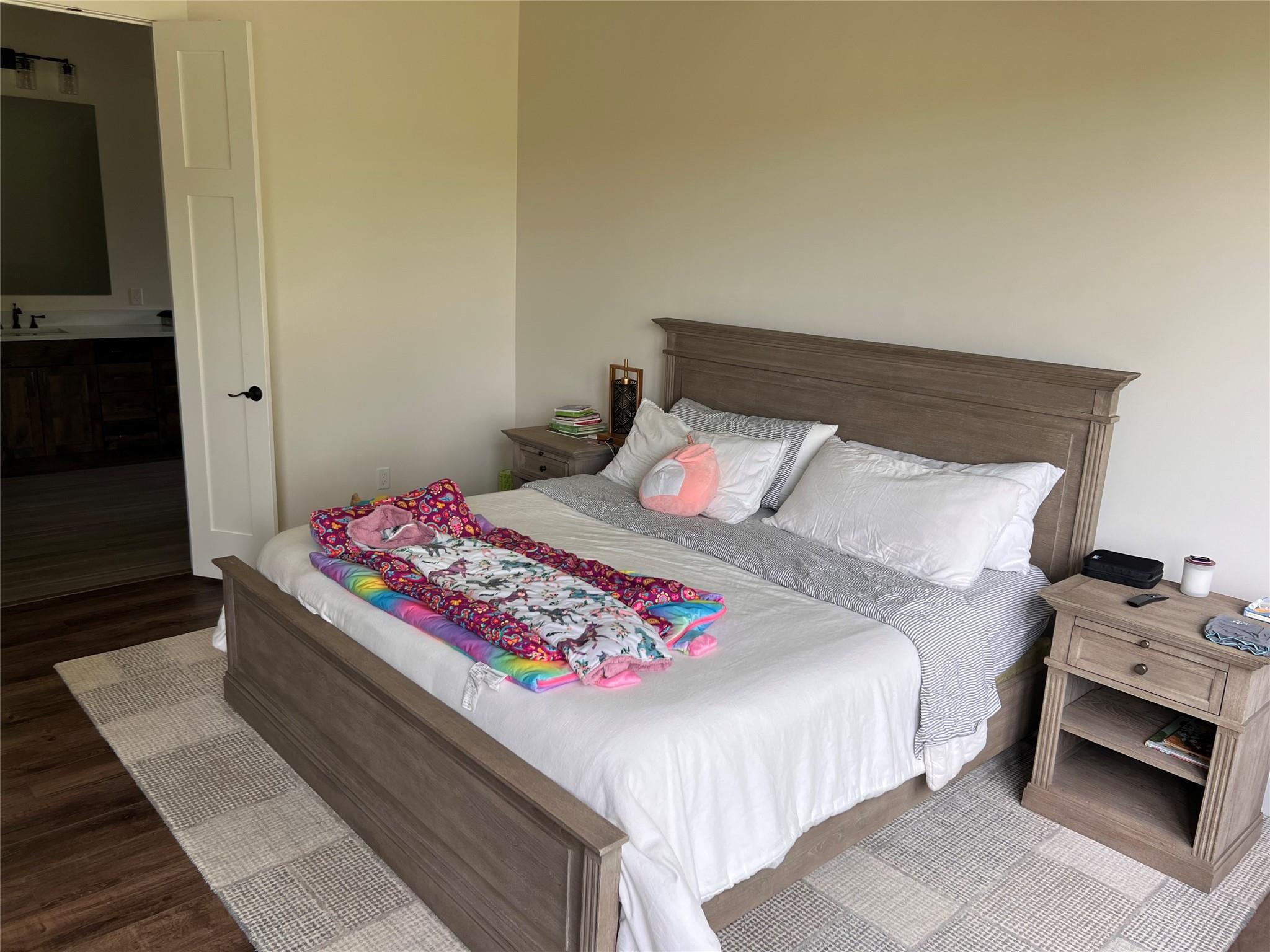 1402 Countryside Bnd, Fredericksburg, TX 78624