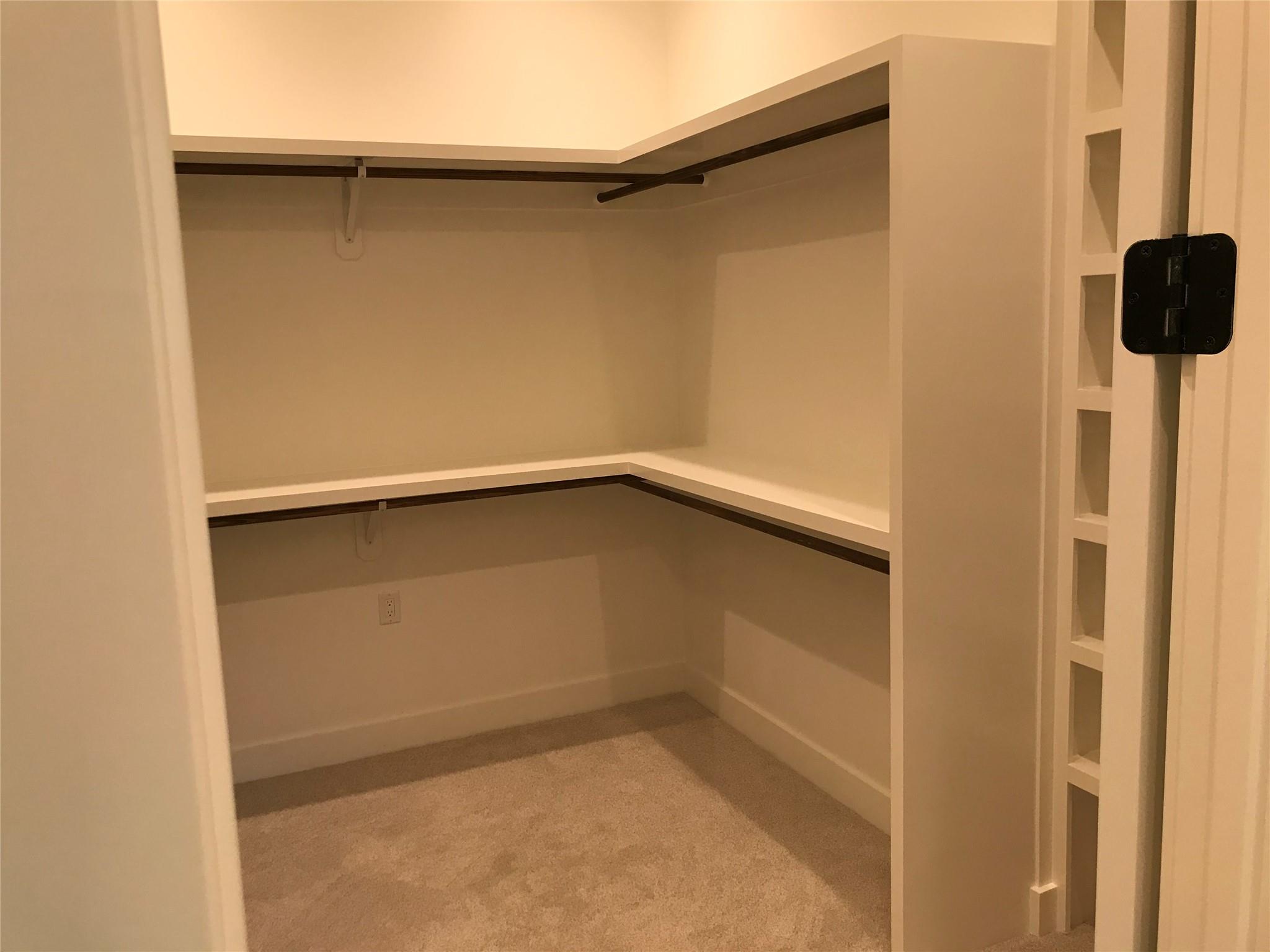 1402 Countryside Bnd, Fredericksburg, TX 78624