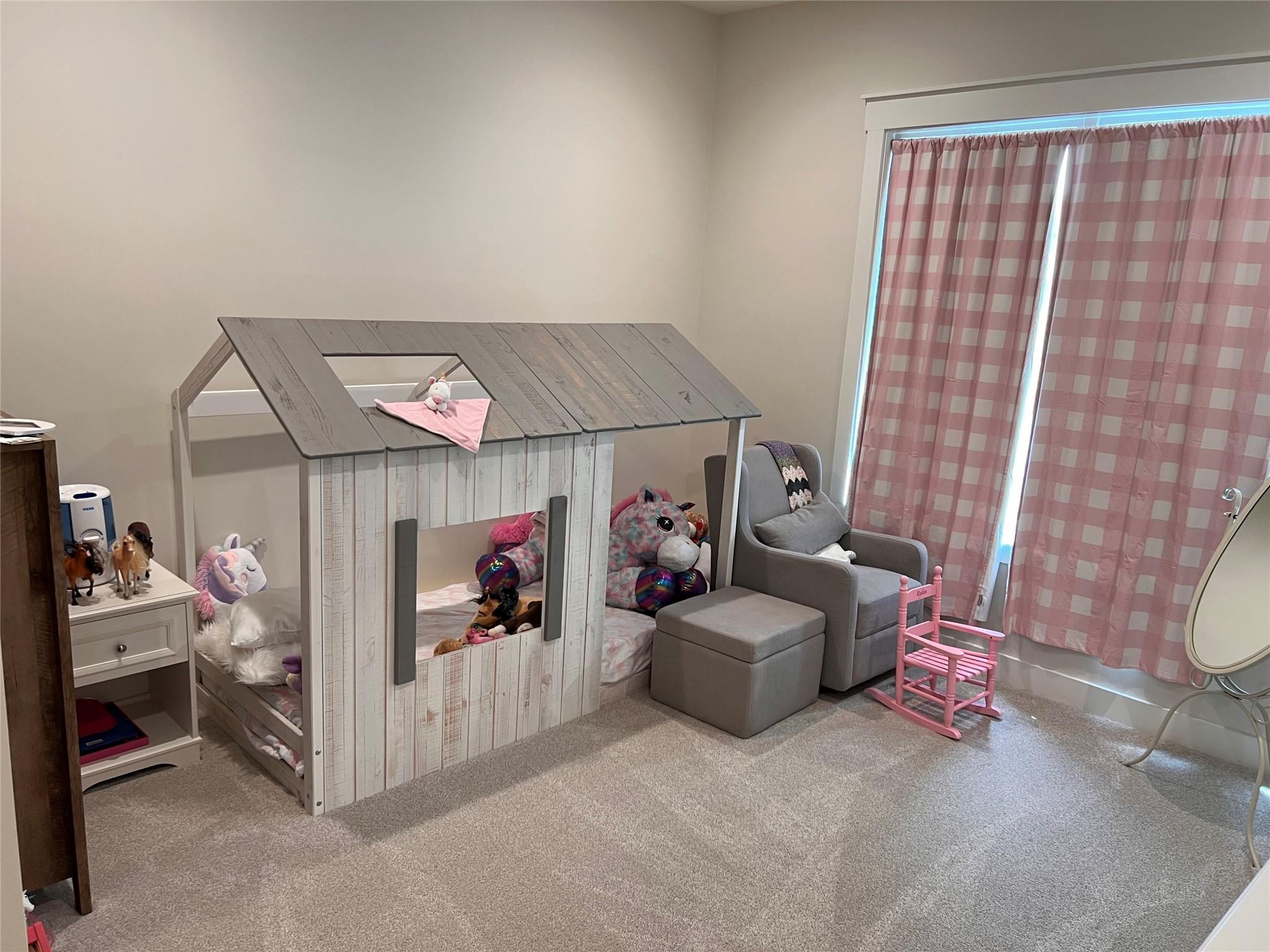 1402 Countryside Bnd, Fredericksburg, TX 78624