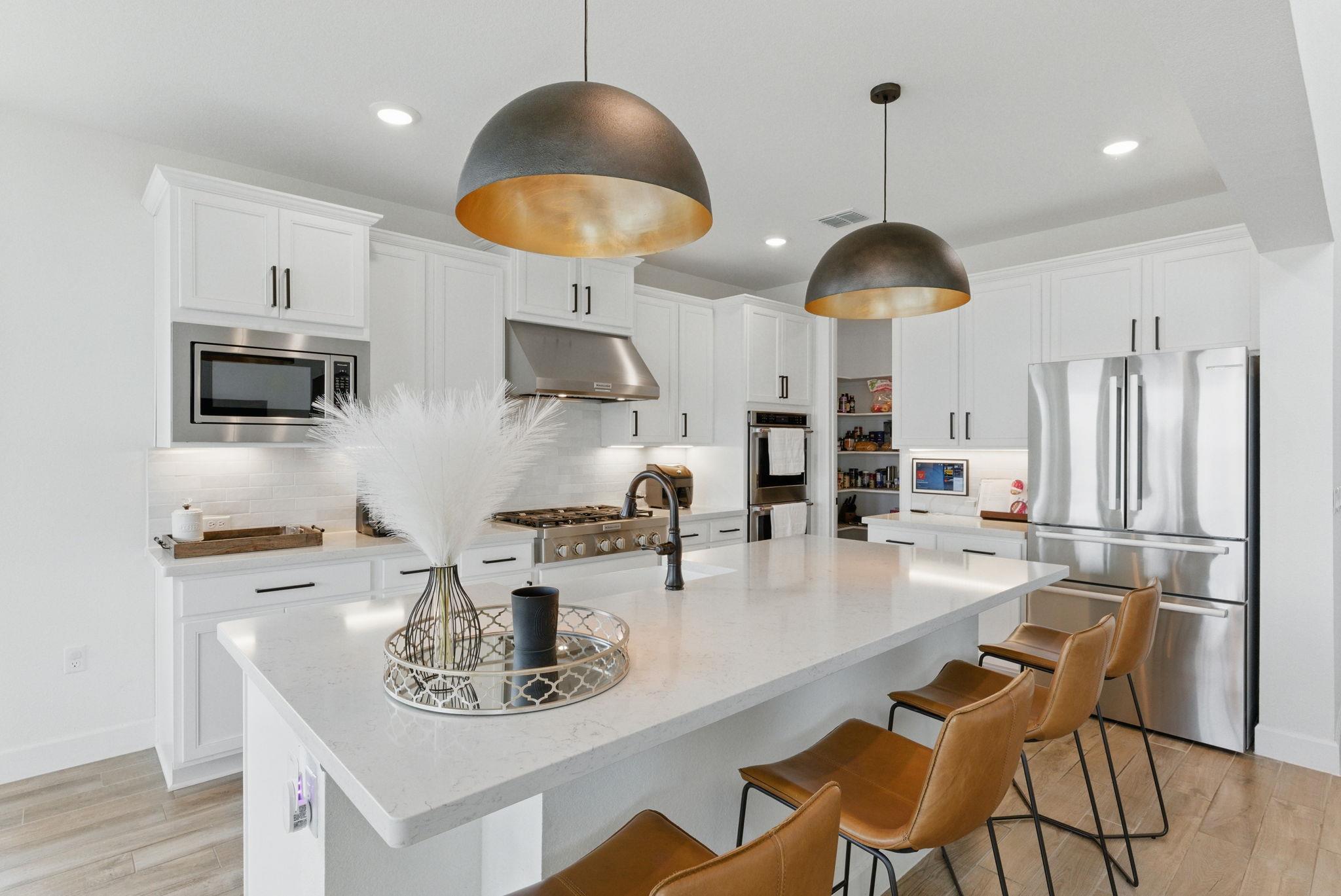 604 Buena Onda Way, Lakeway, TX 78738