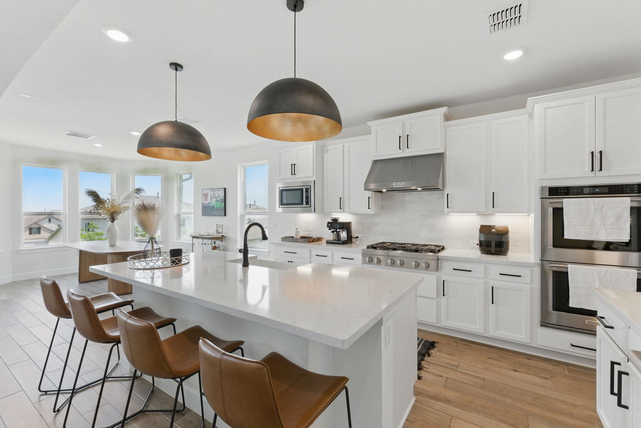 604 Buena Onda Way, Lakeway, TX 78738