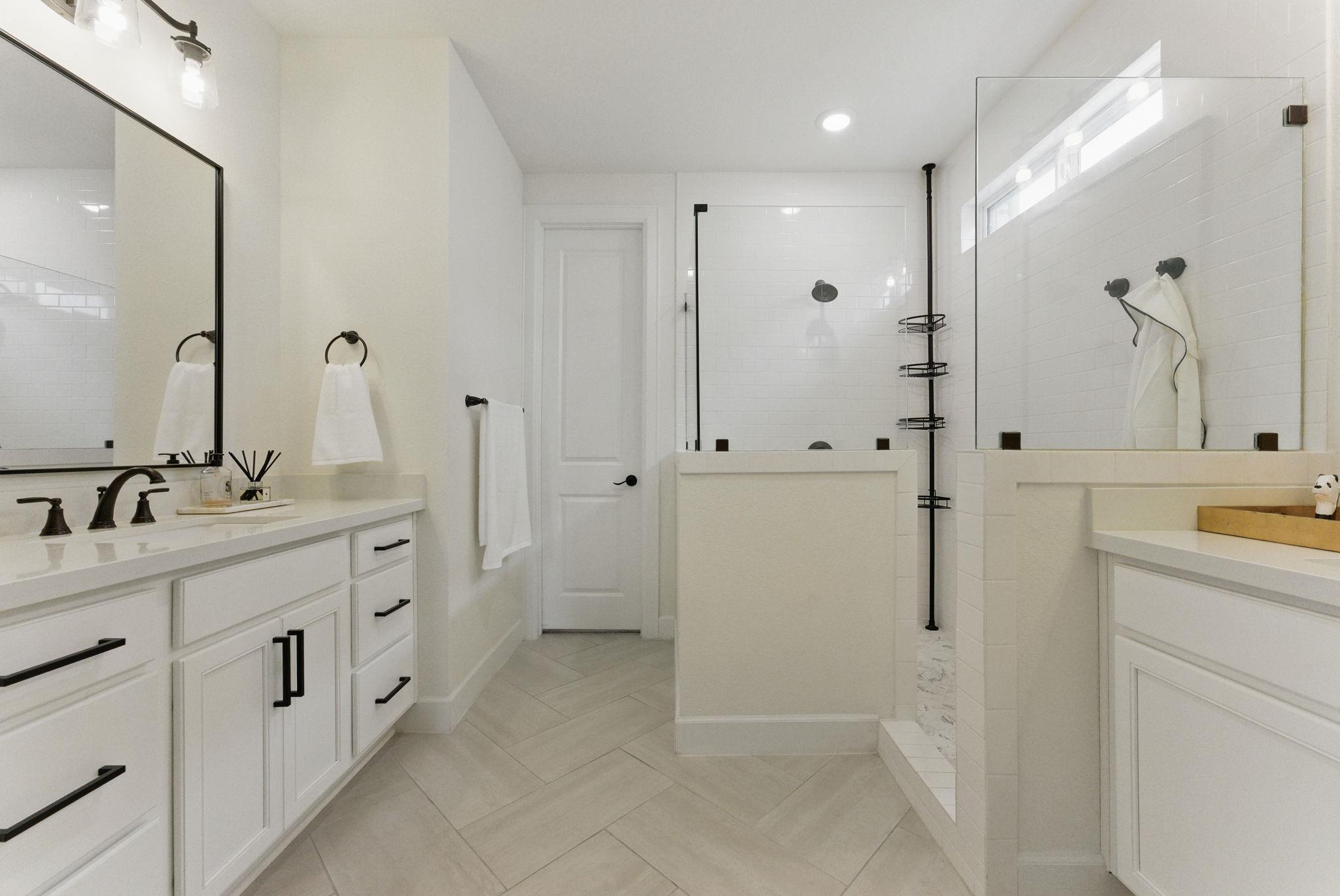 604 Buena Onda Way, Lakeway, TX 78738