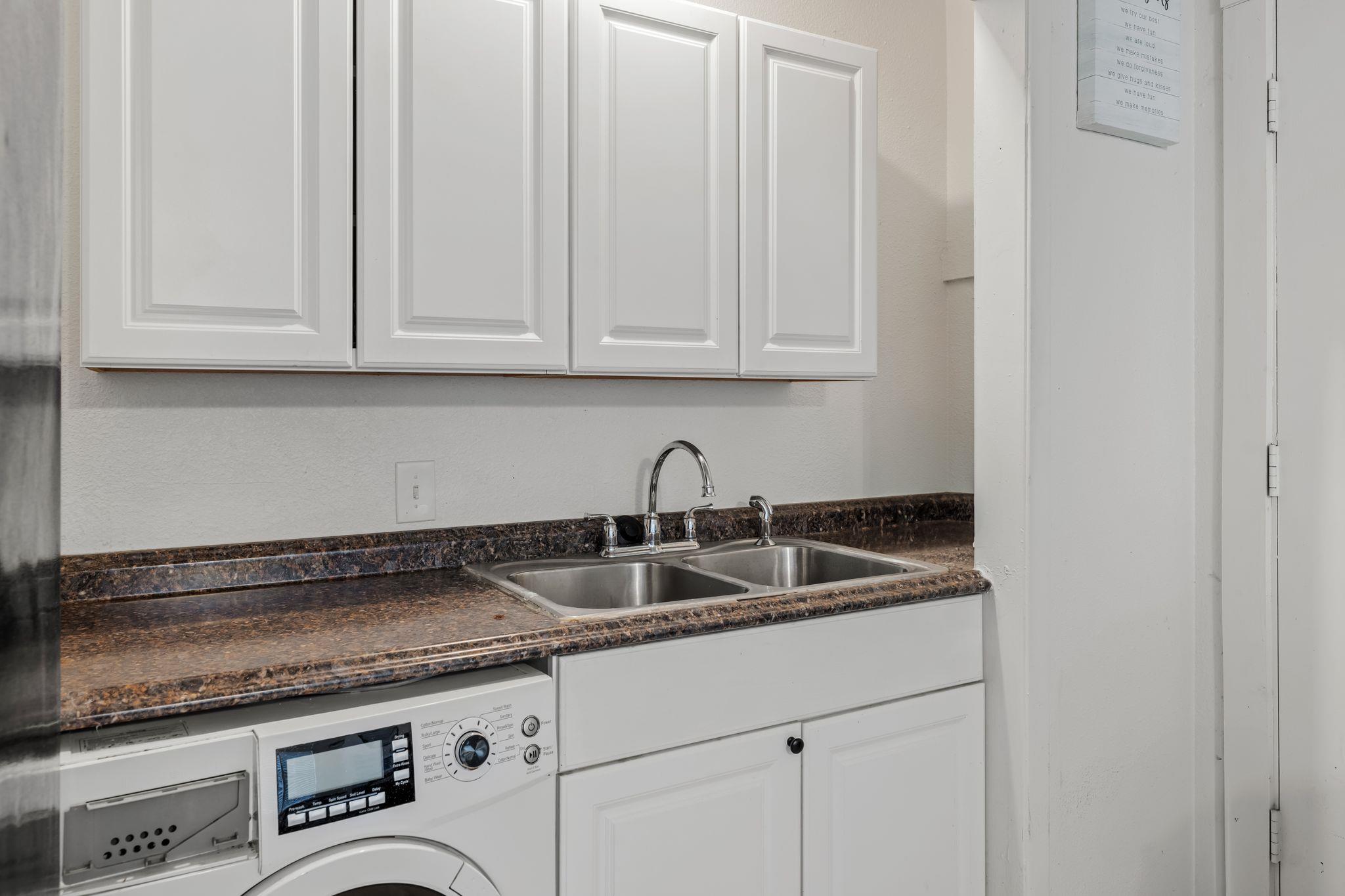 1010 W 23rd St # 16, Austin, TX 78705
