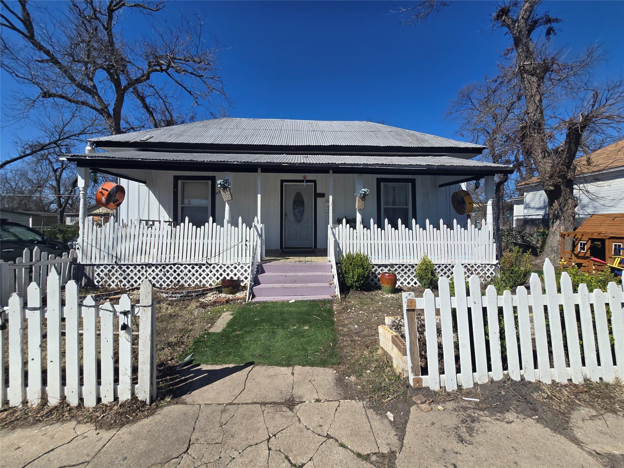 1014 S 3rd St, Temple, TX 76504